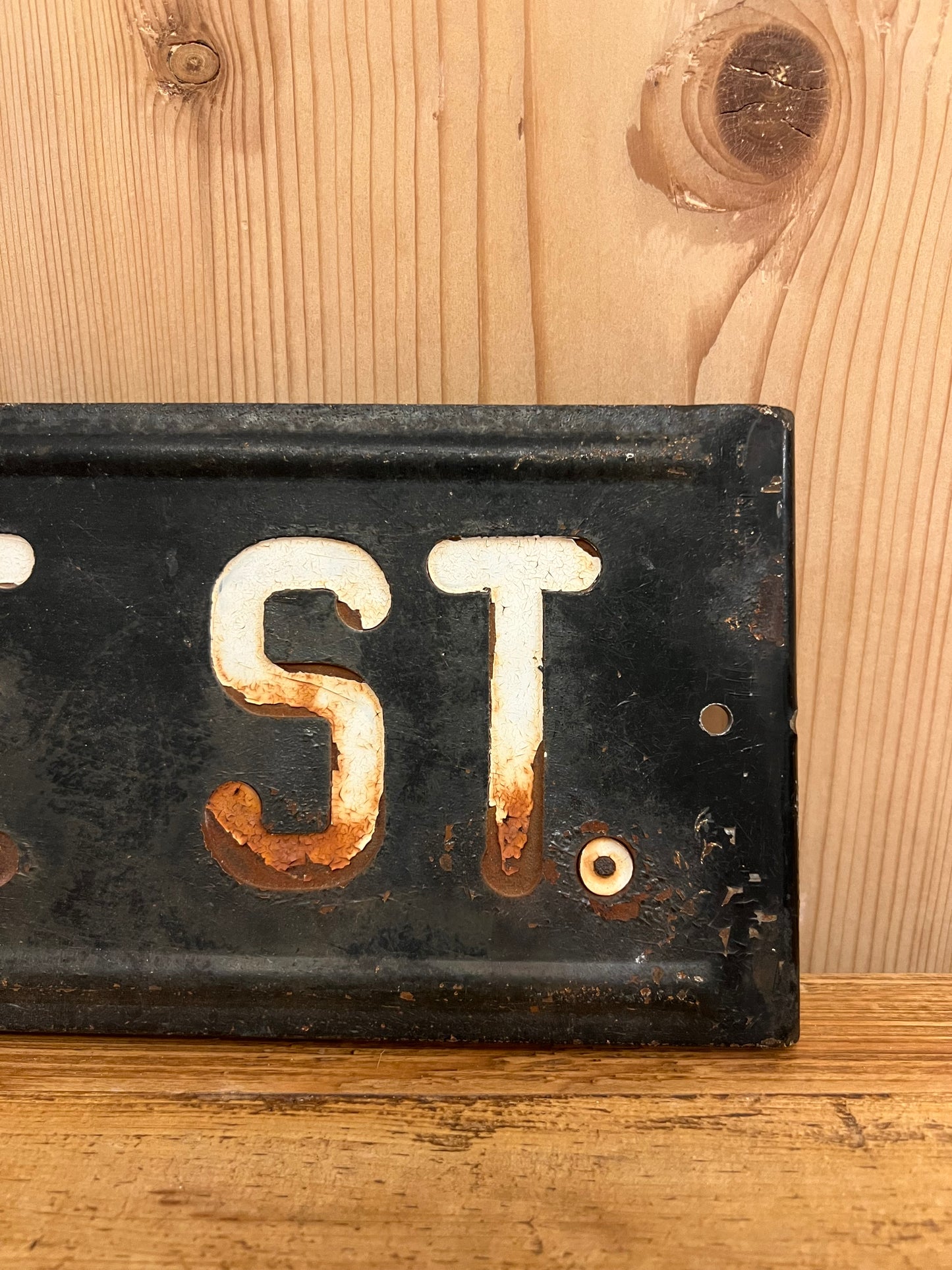 Melrose Street Sign