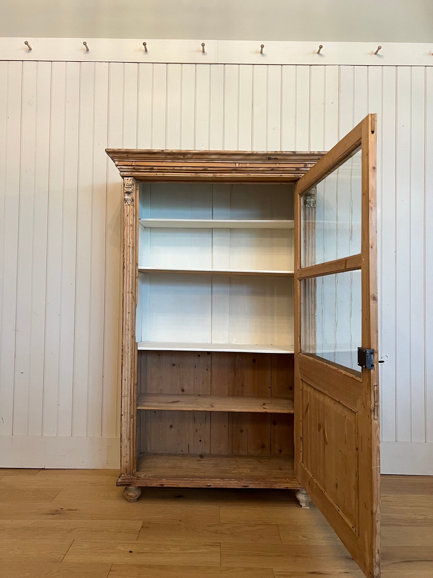 One Piece French Pine Hutch