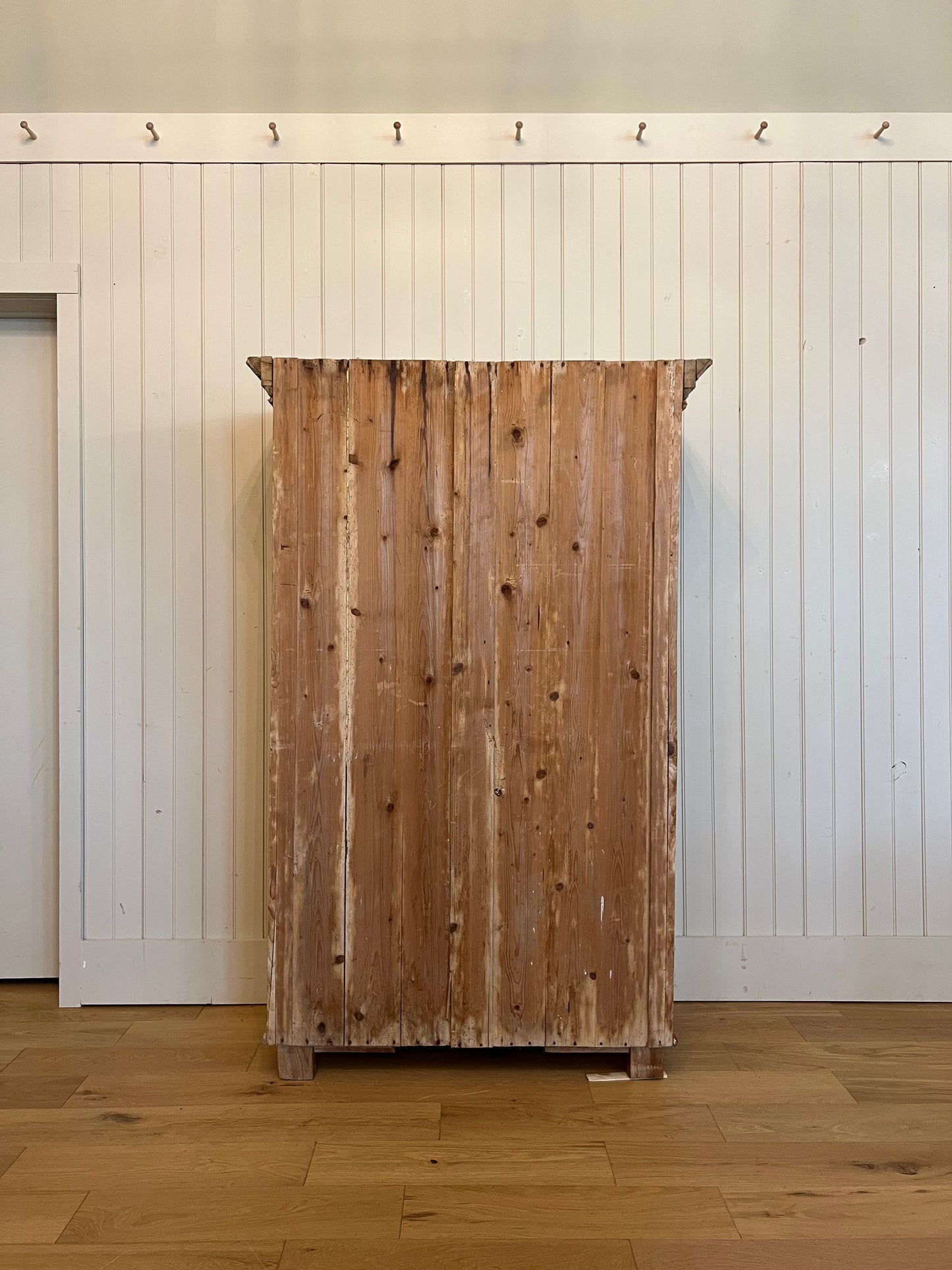One Piece French Pine Hutch