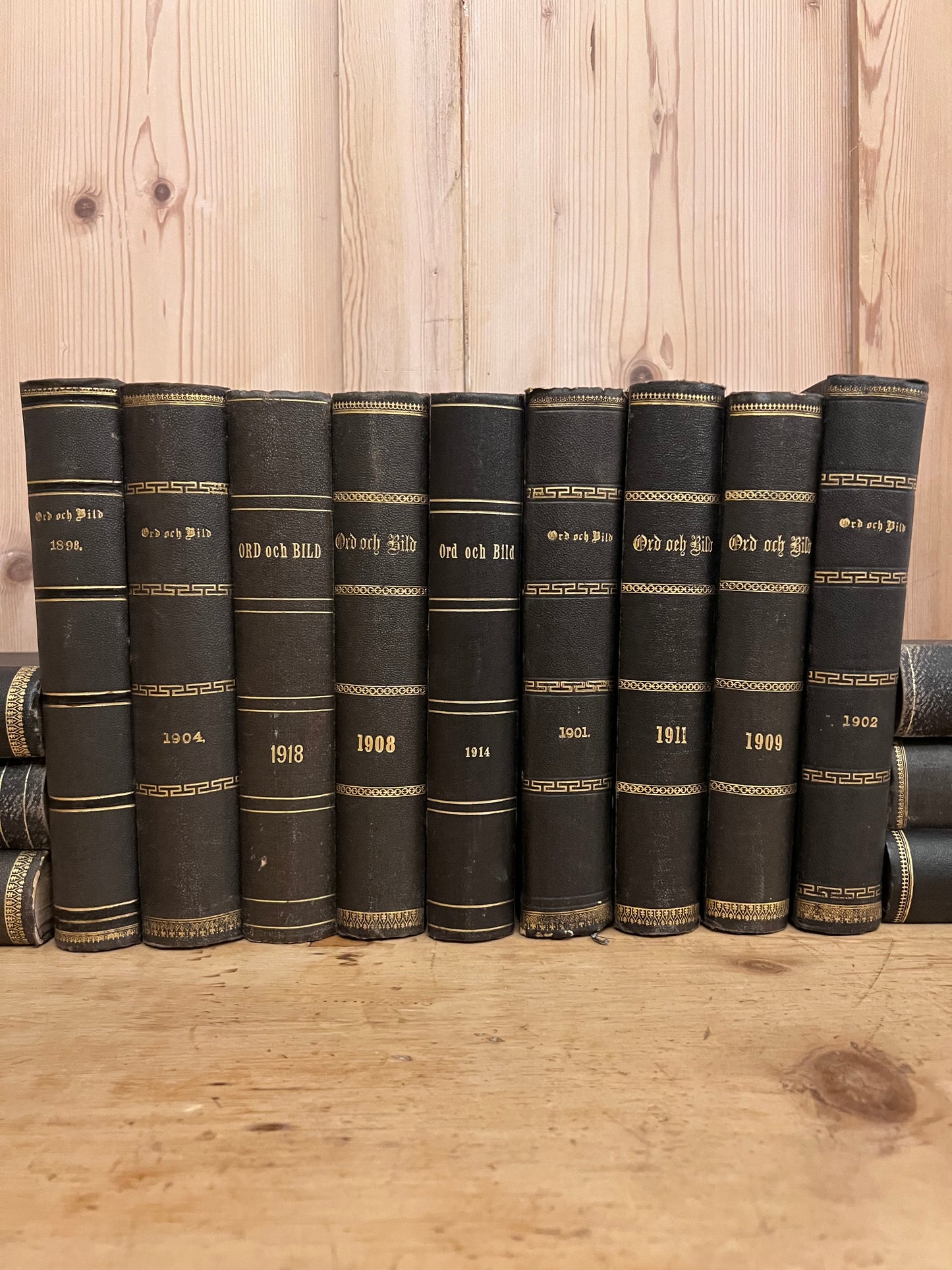 Swedish Gold Spine Book - Black Edition