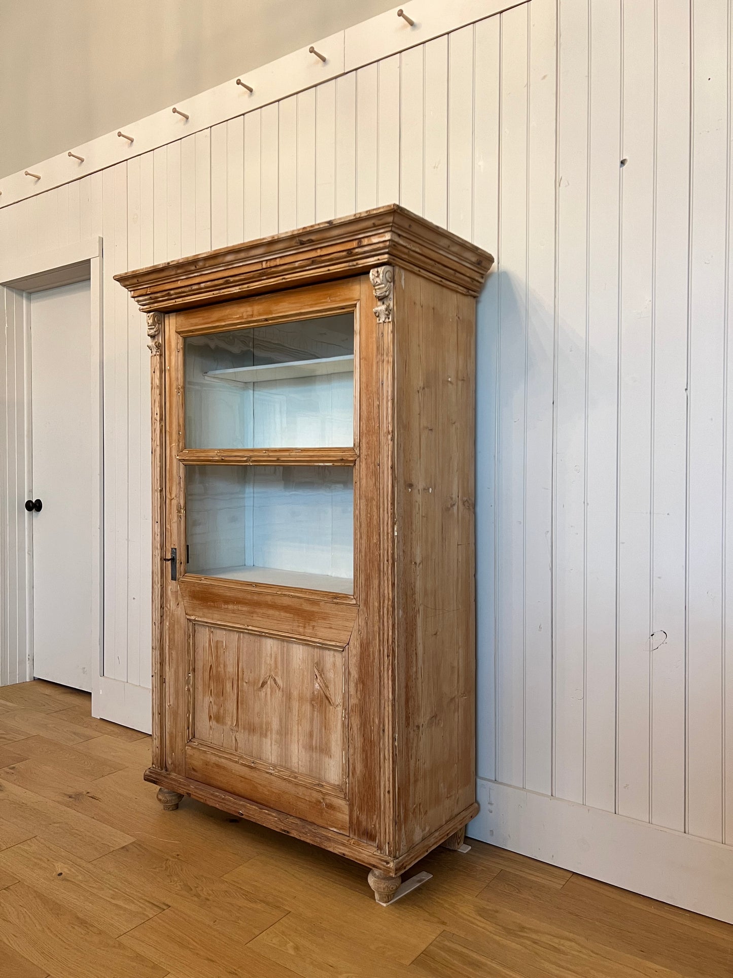 One Piece French Pine Hutch