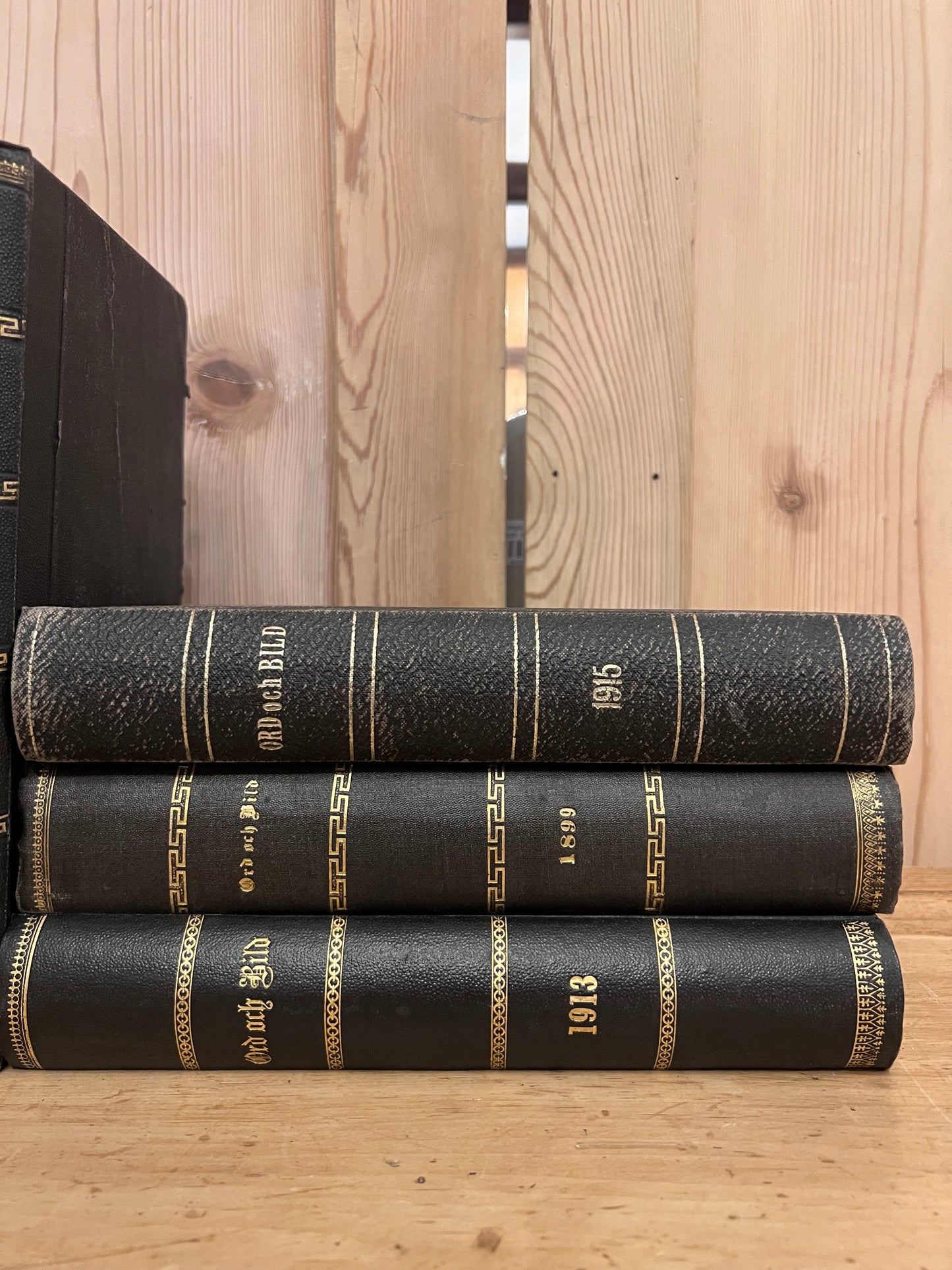 Swedish Gold Spine Book - Black Edition