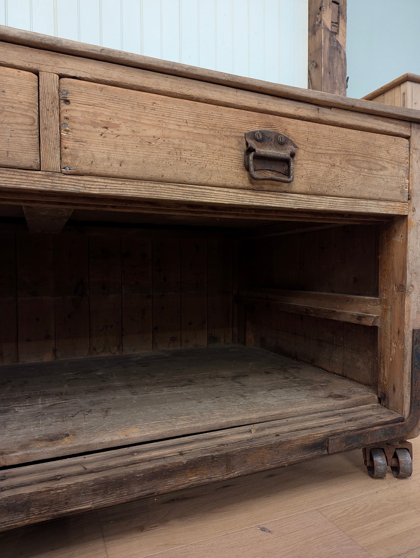 Pine/Sycamore Prep Table