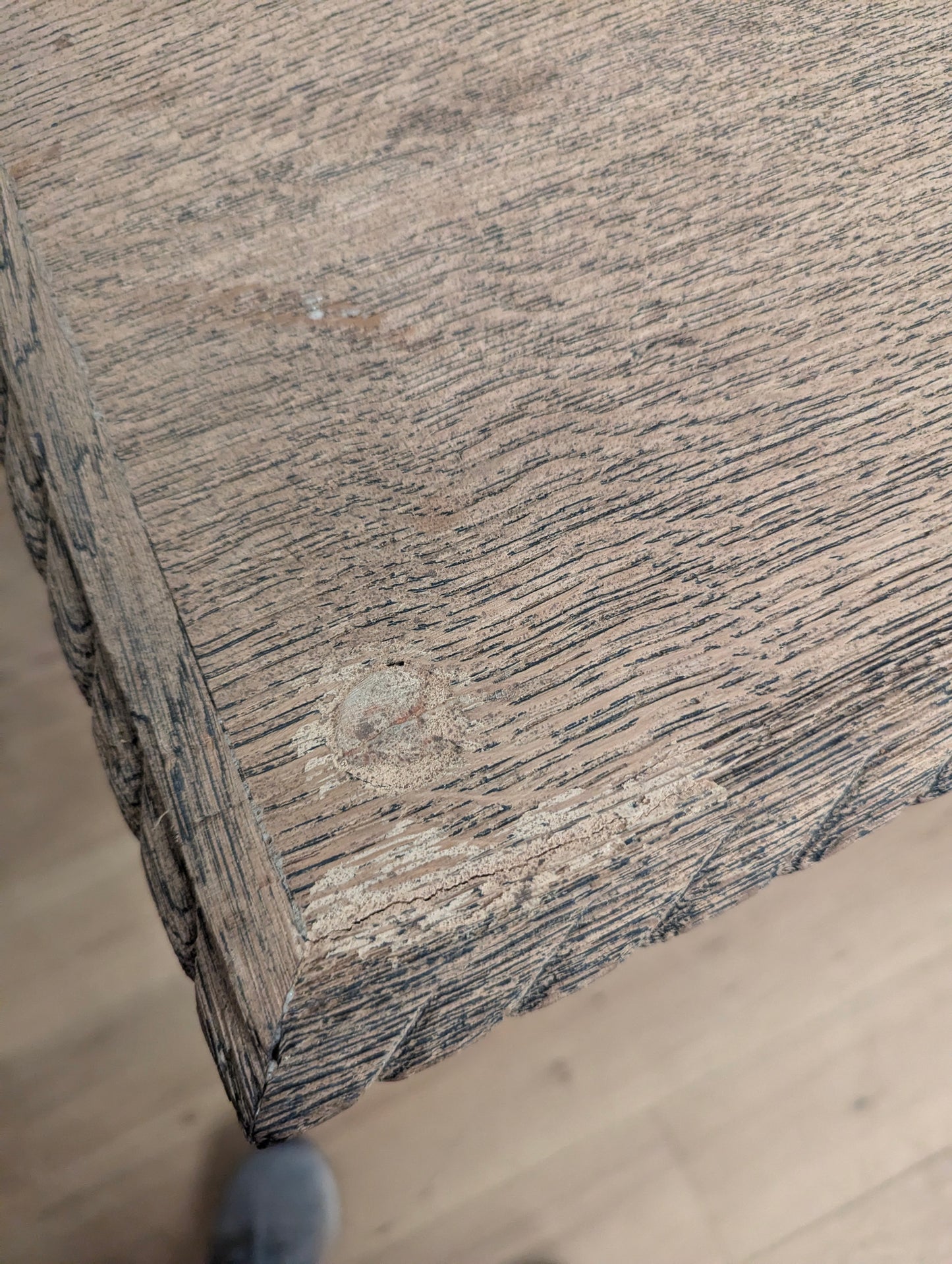 Scrubbed Oak Belgian Drapers Table 1