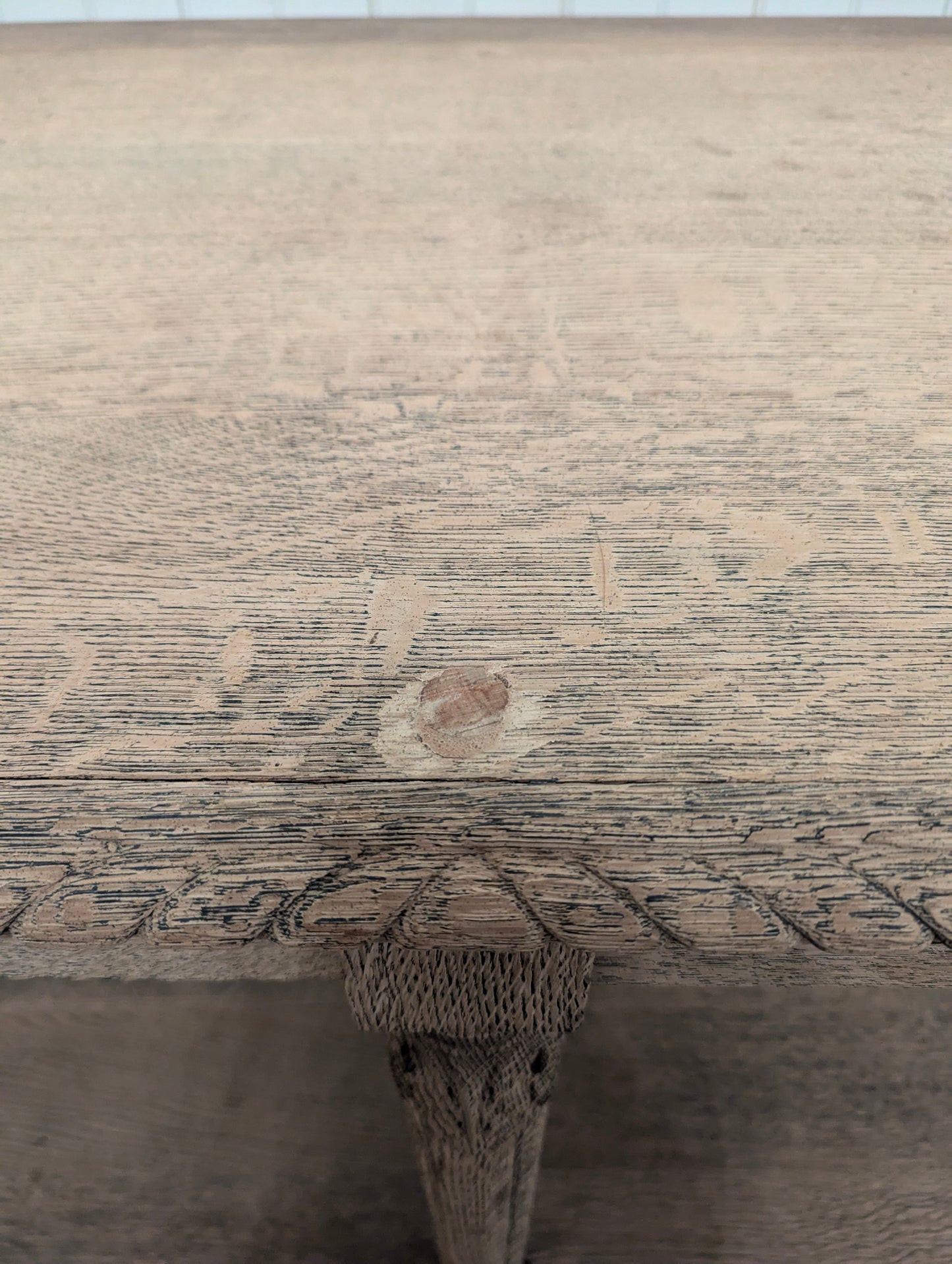 Scrubbed Oak Belgian Drapers Table 1