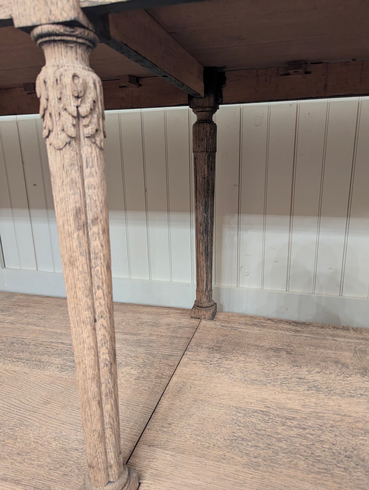 Scrubbed Oak Belgian Drapers Table 1