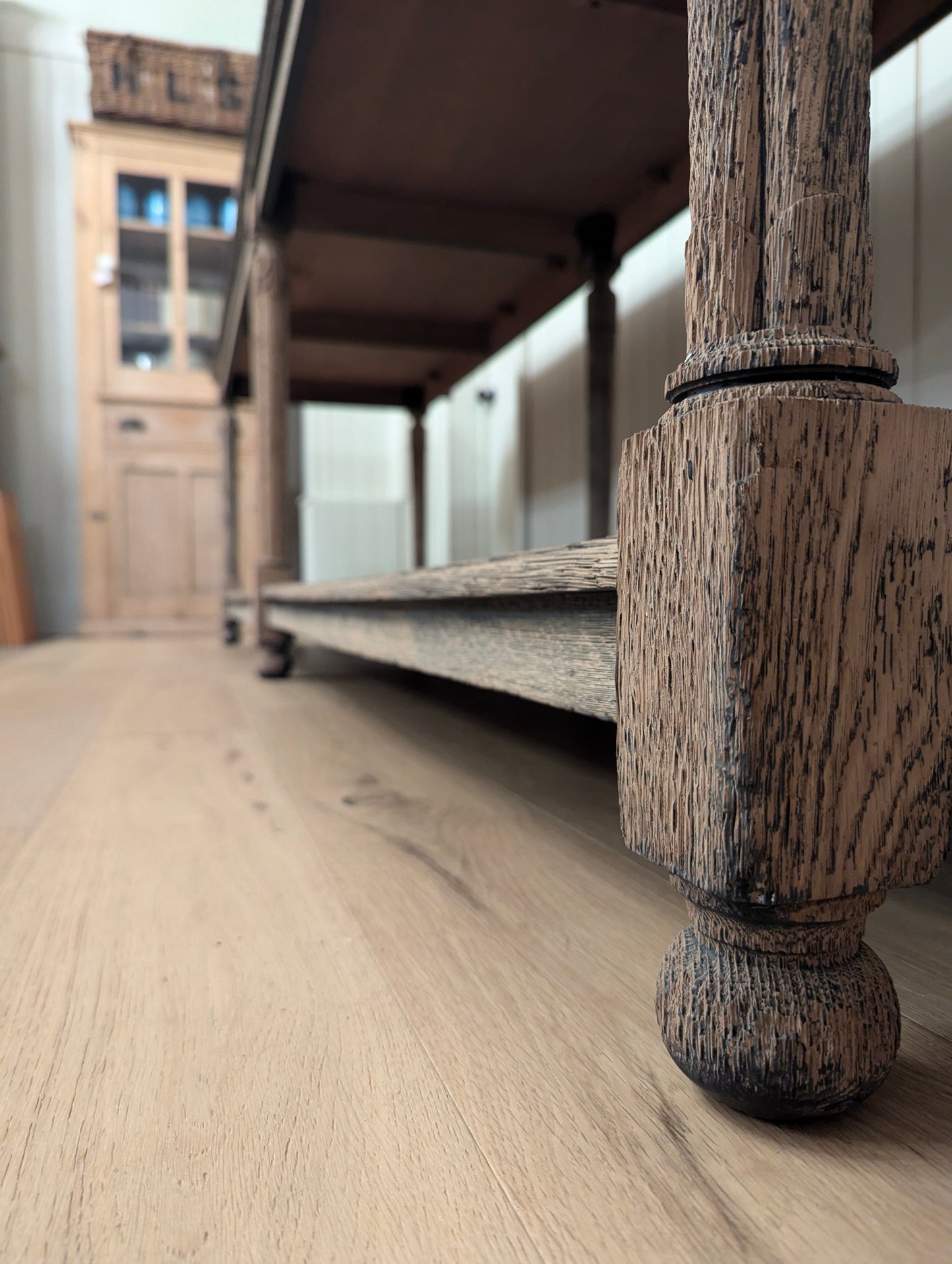 Scrubbed Oak Belgian Drapers Table 1