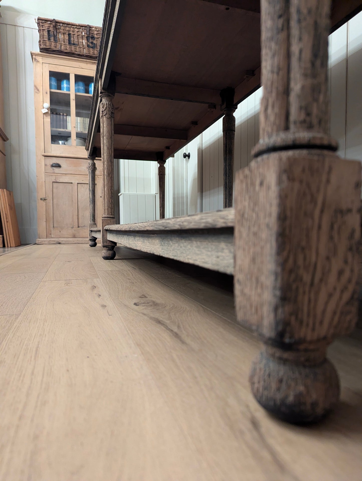 Scrubbed Oak Belgian Drapers Table 1