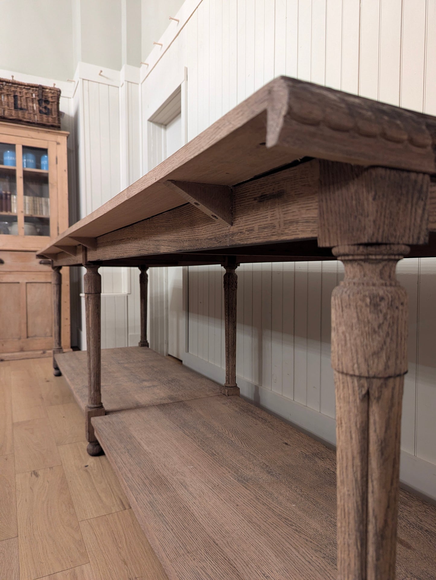 Scrubbed Oak Belgian Drapers Table 1