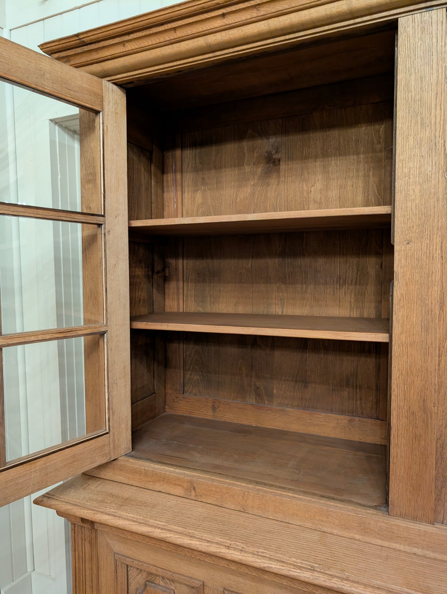 Arts and Crafts Oak Hutch