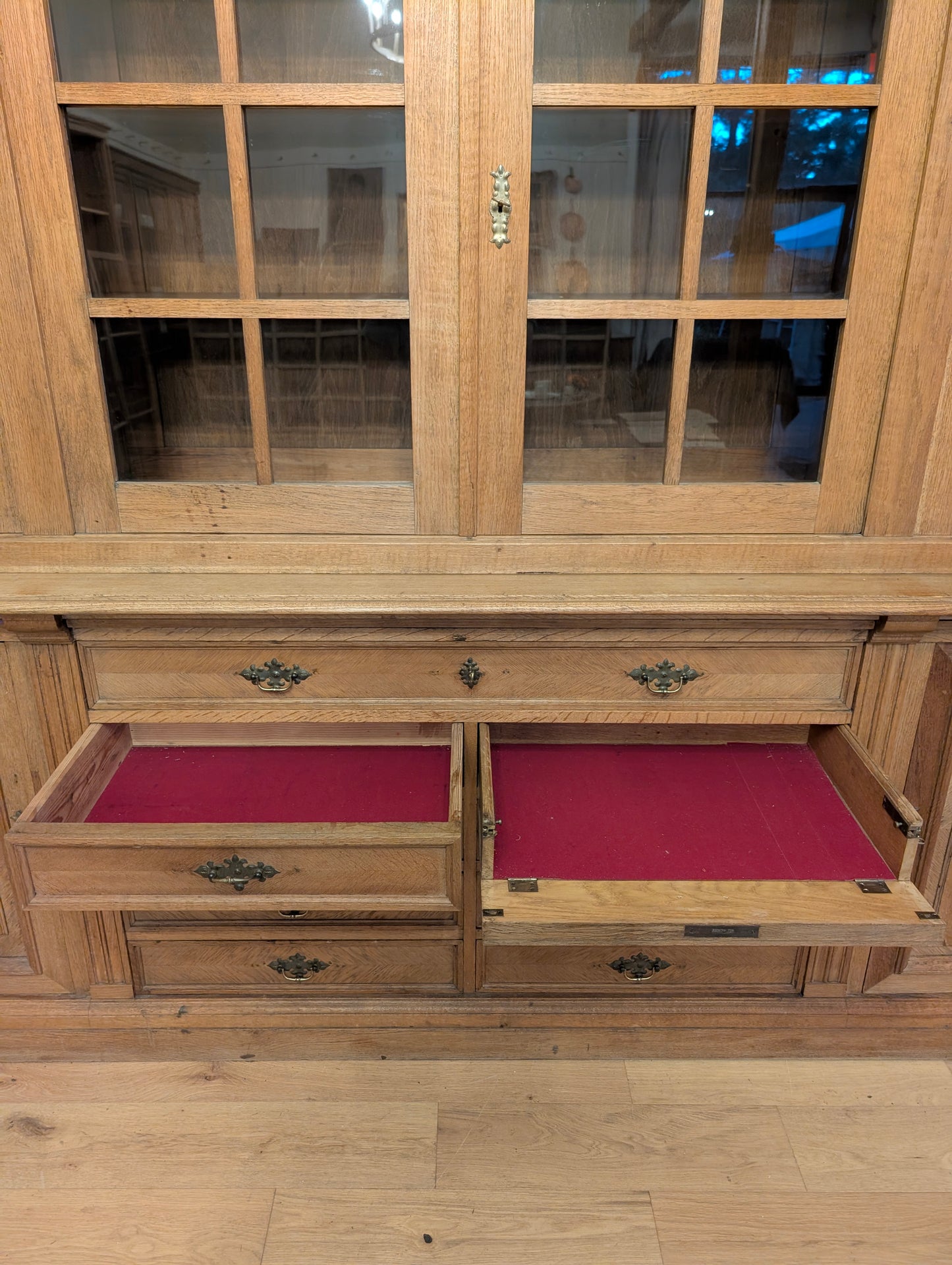 Arts and Crafts Oak Hutch