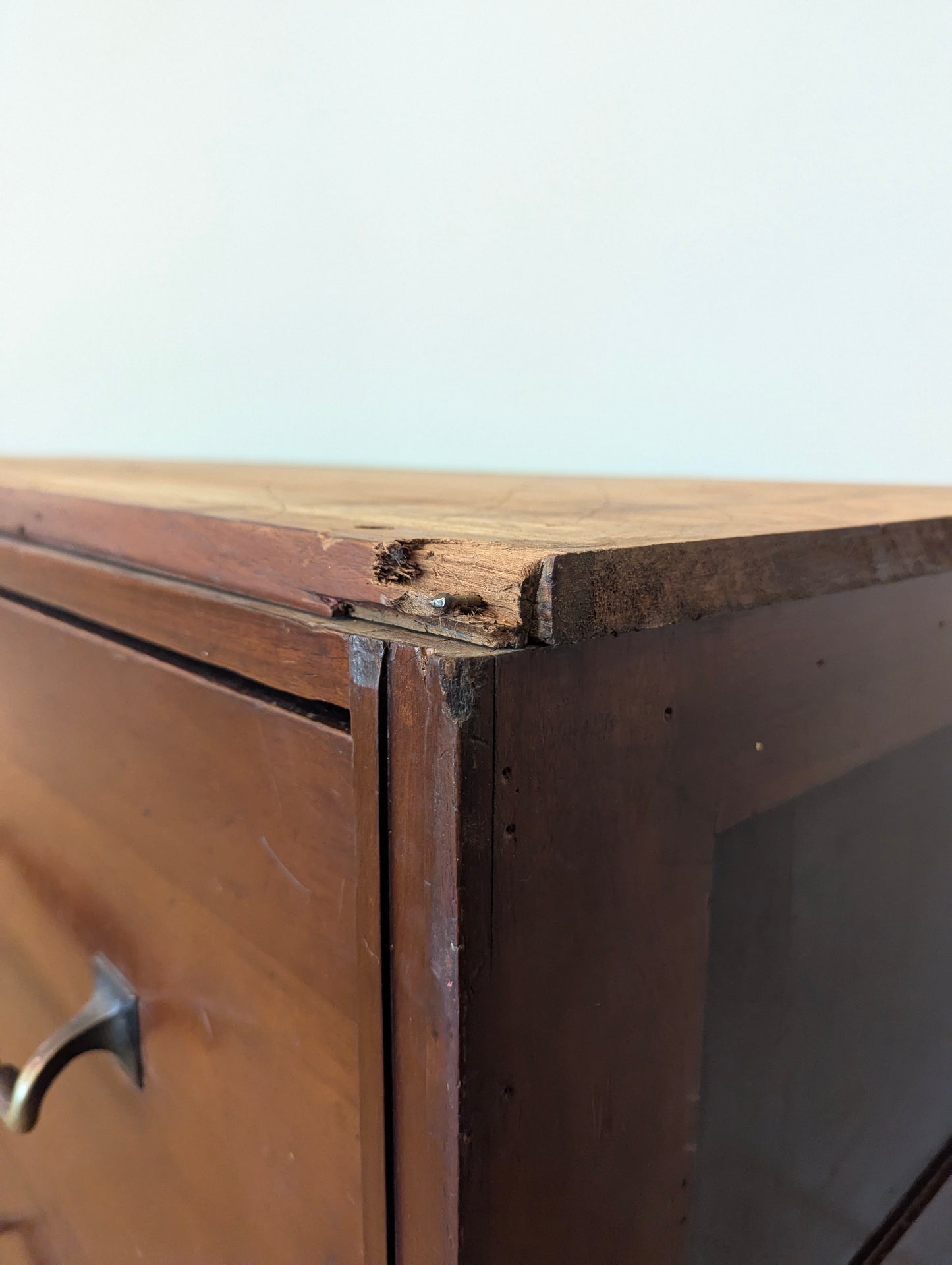 Mahogany Bank of 8 Drawers