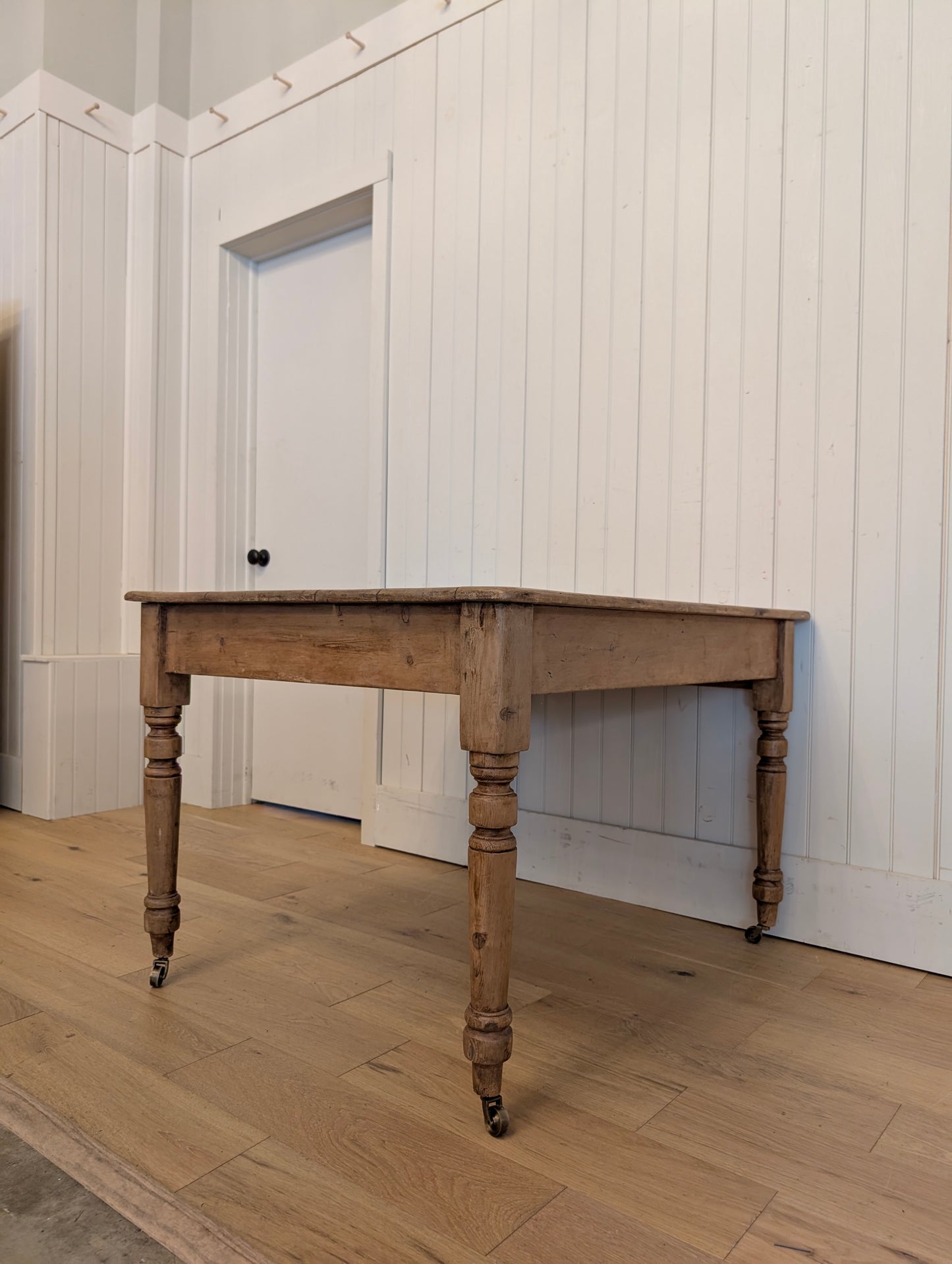 Single Drawer Pine Kitchen Table