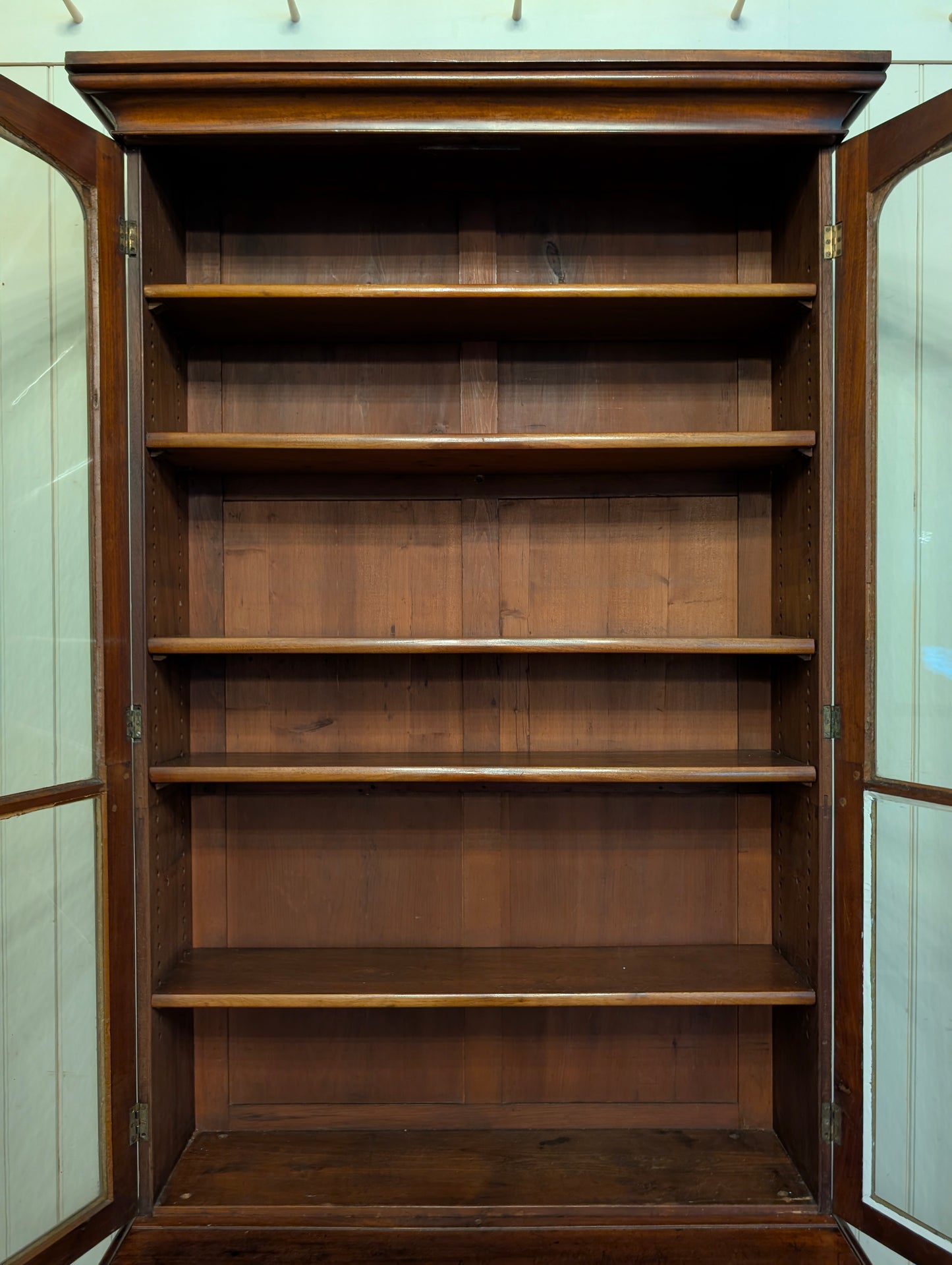 Glass Door Mahogany Hutch