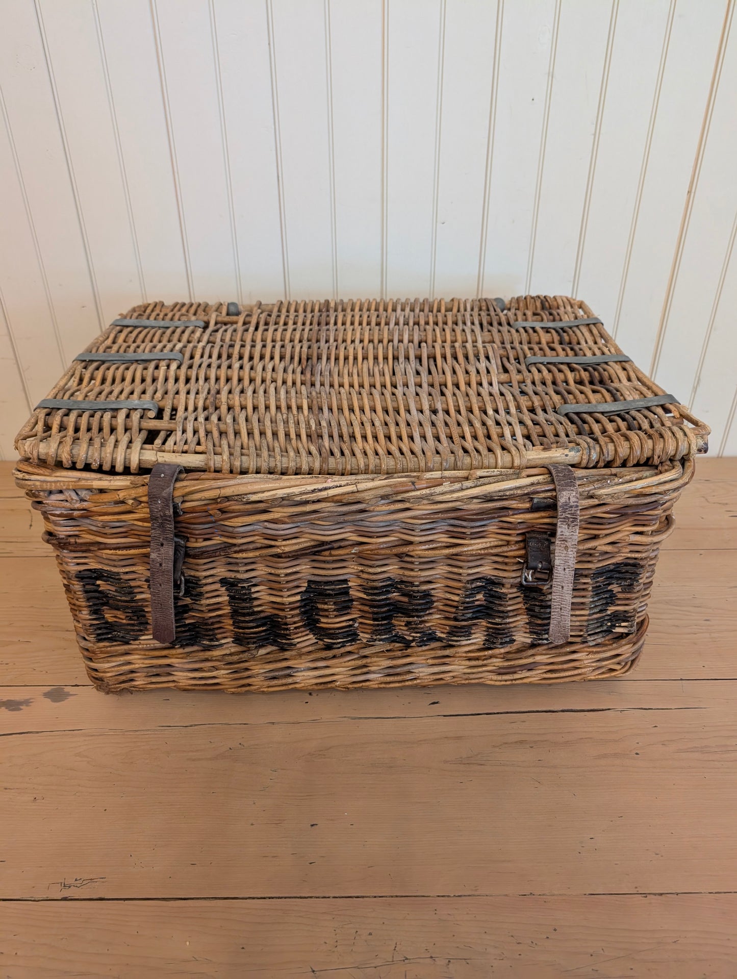 English Laundry Basket Belgrave