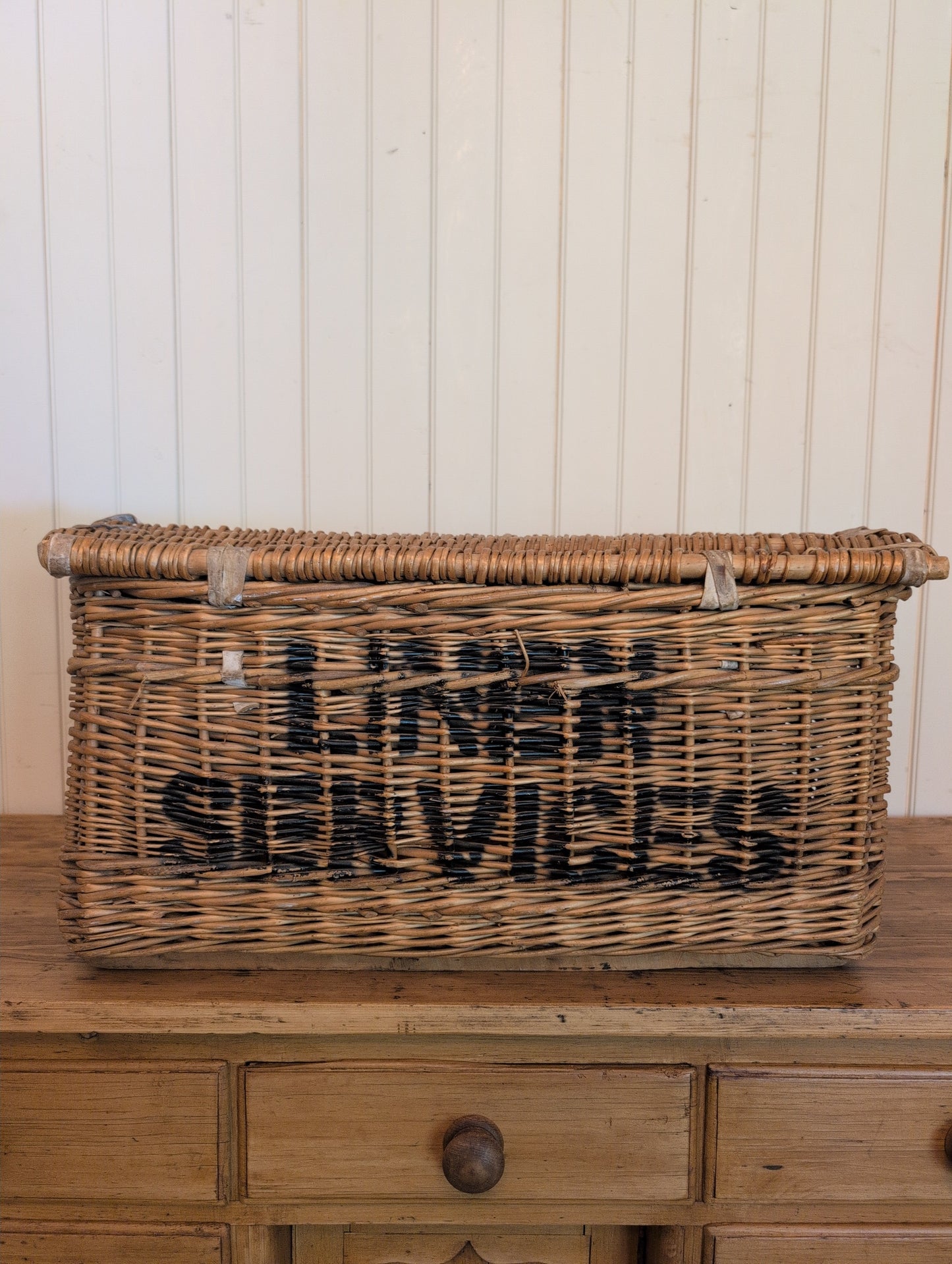 English Laundry Basket Southern