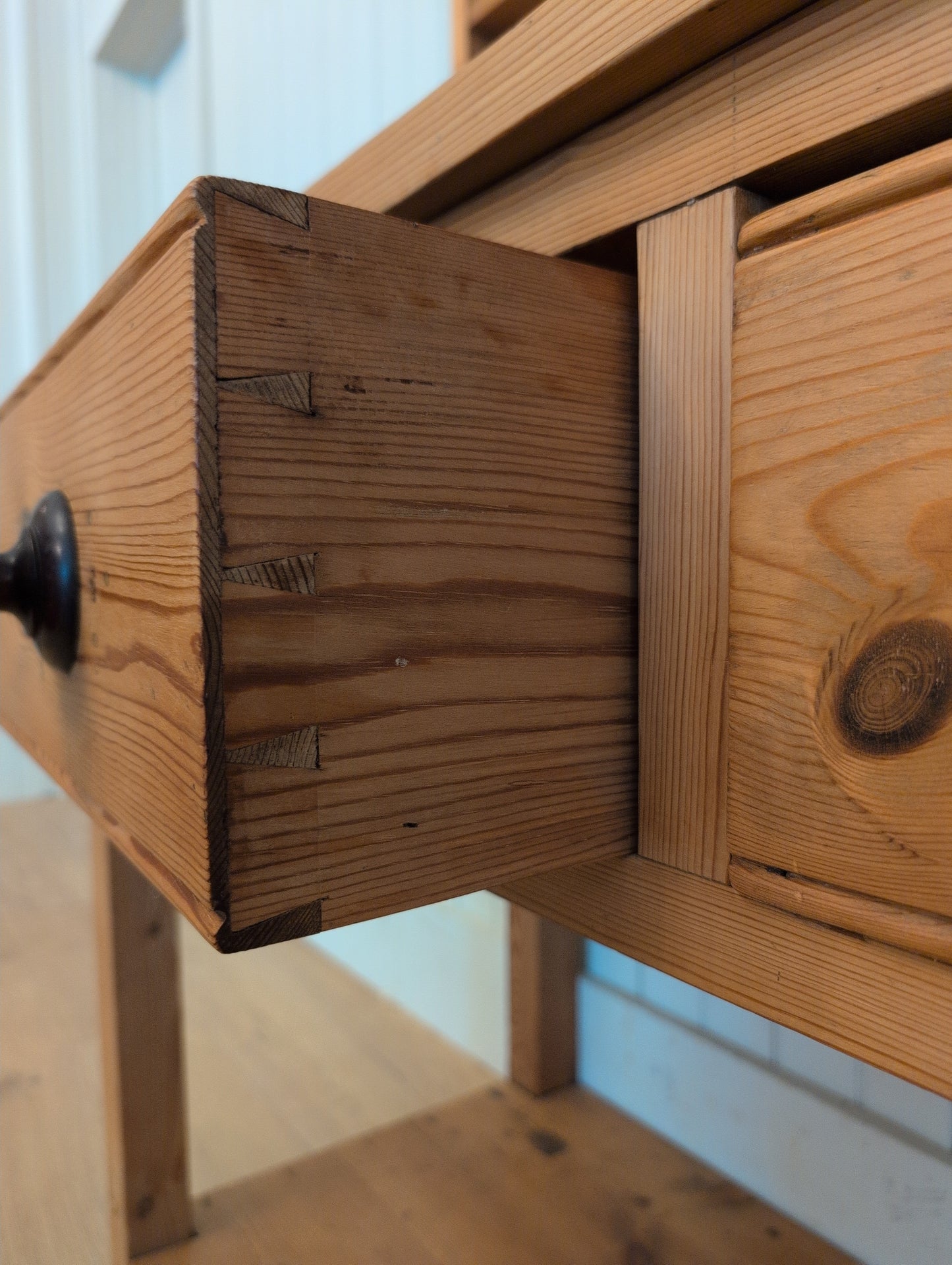 English Pine Potboard Hutch