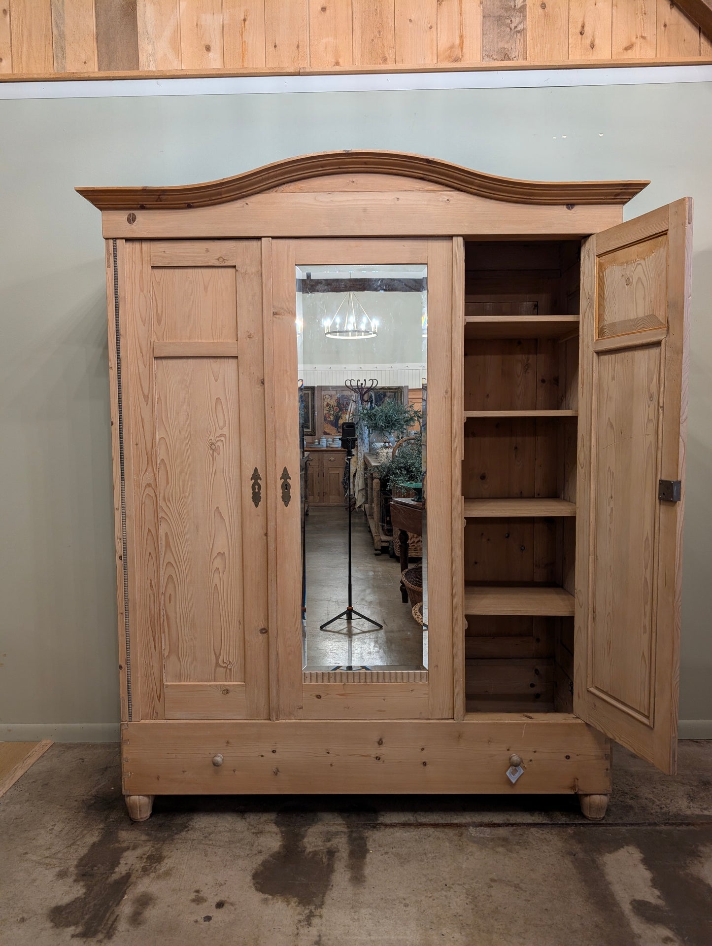 Mellow Pine Triple Door Wardrobe w/Mirror
