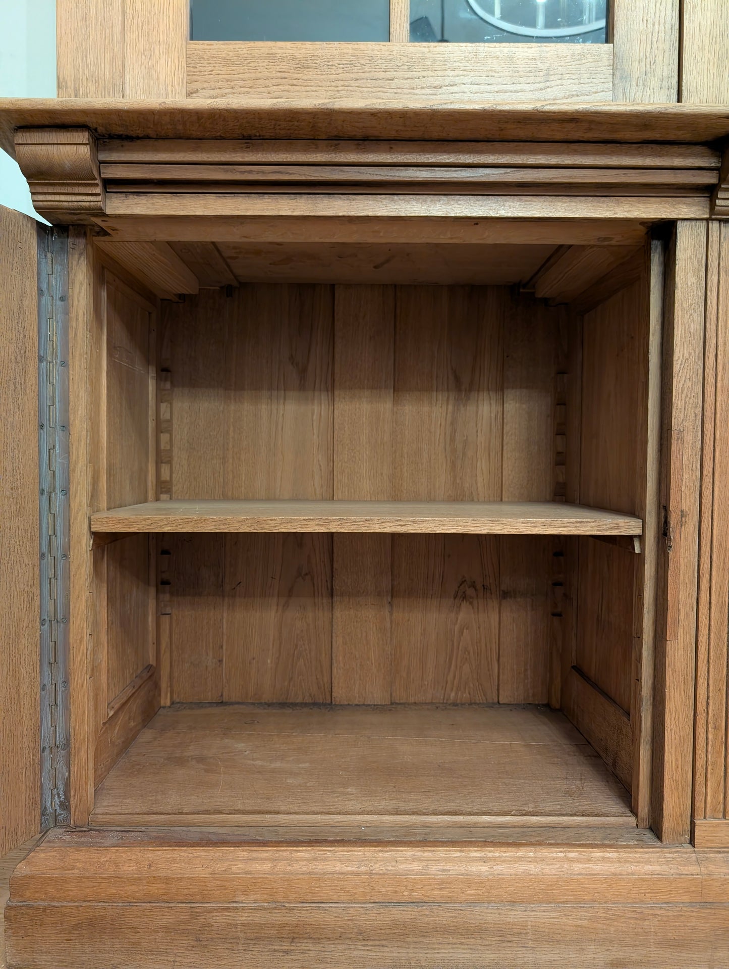 Arts and Crafts Oak Hutch