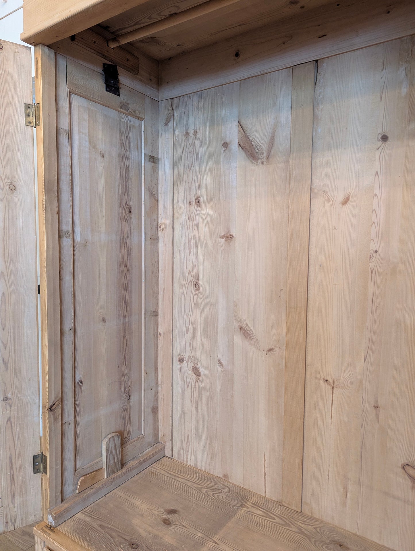 Double Door/Drawer Knockdown 1