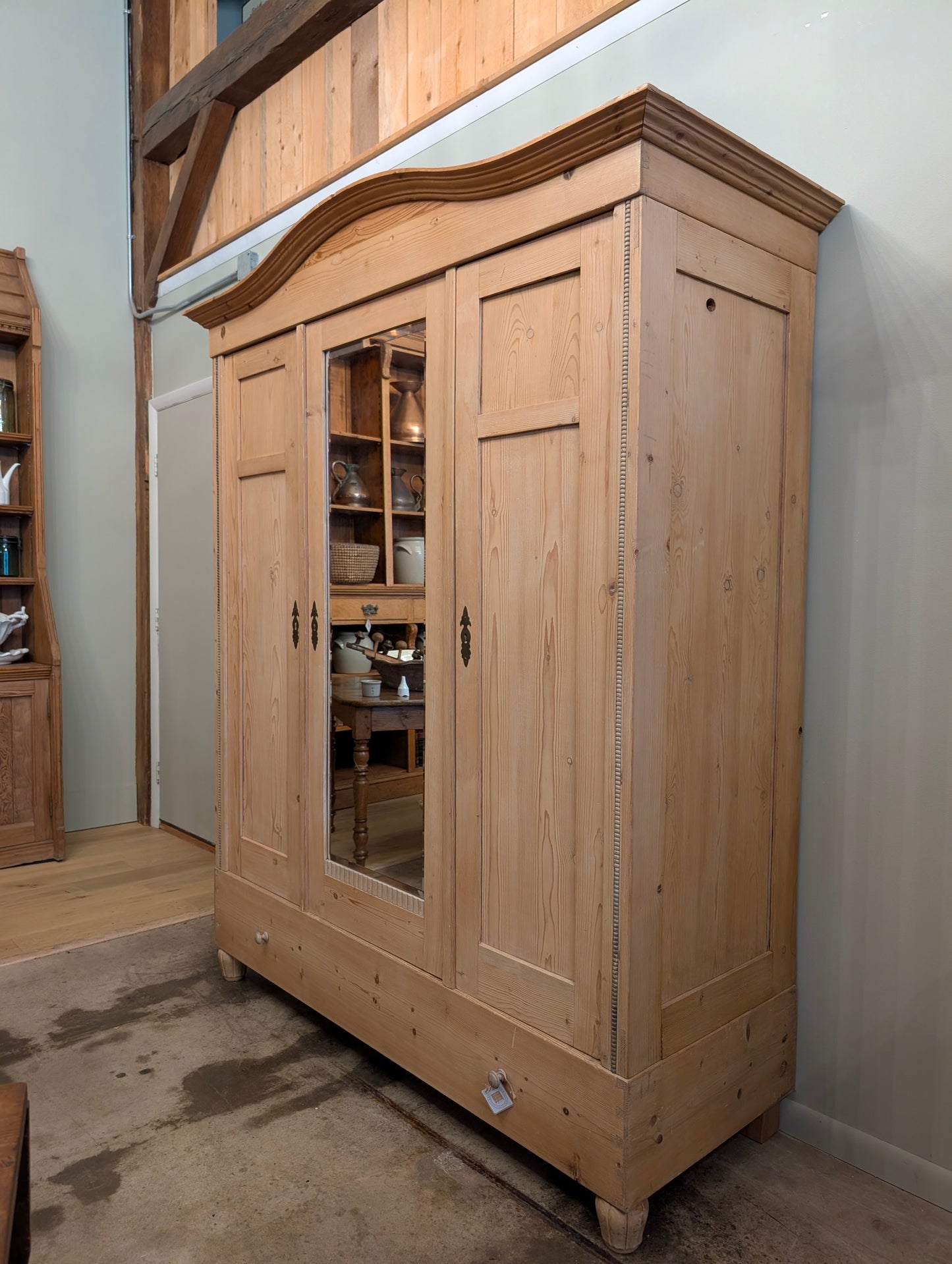 Mellow Pine Triple Door Wardrobe w/Mirror