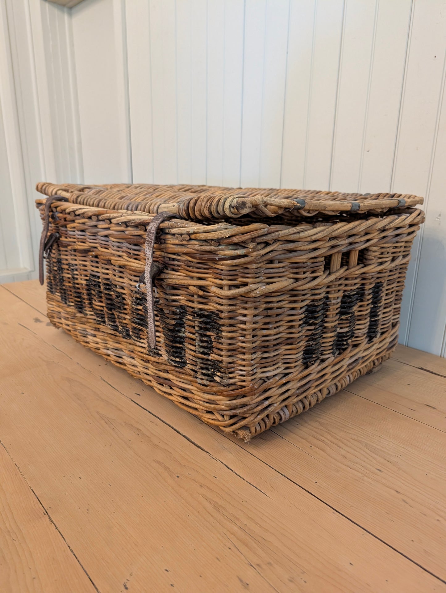 English Laundry Basket Belgrave