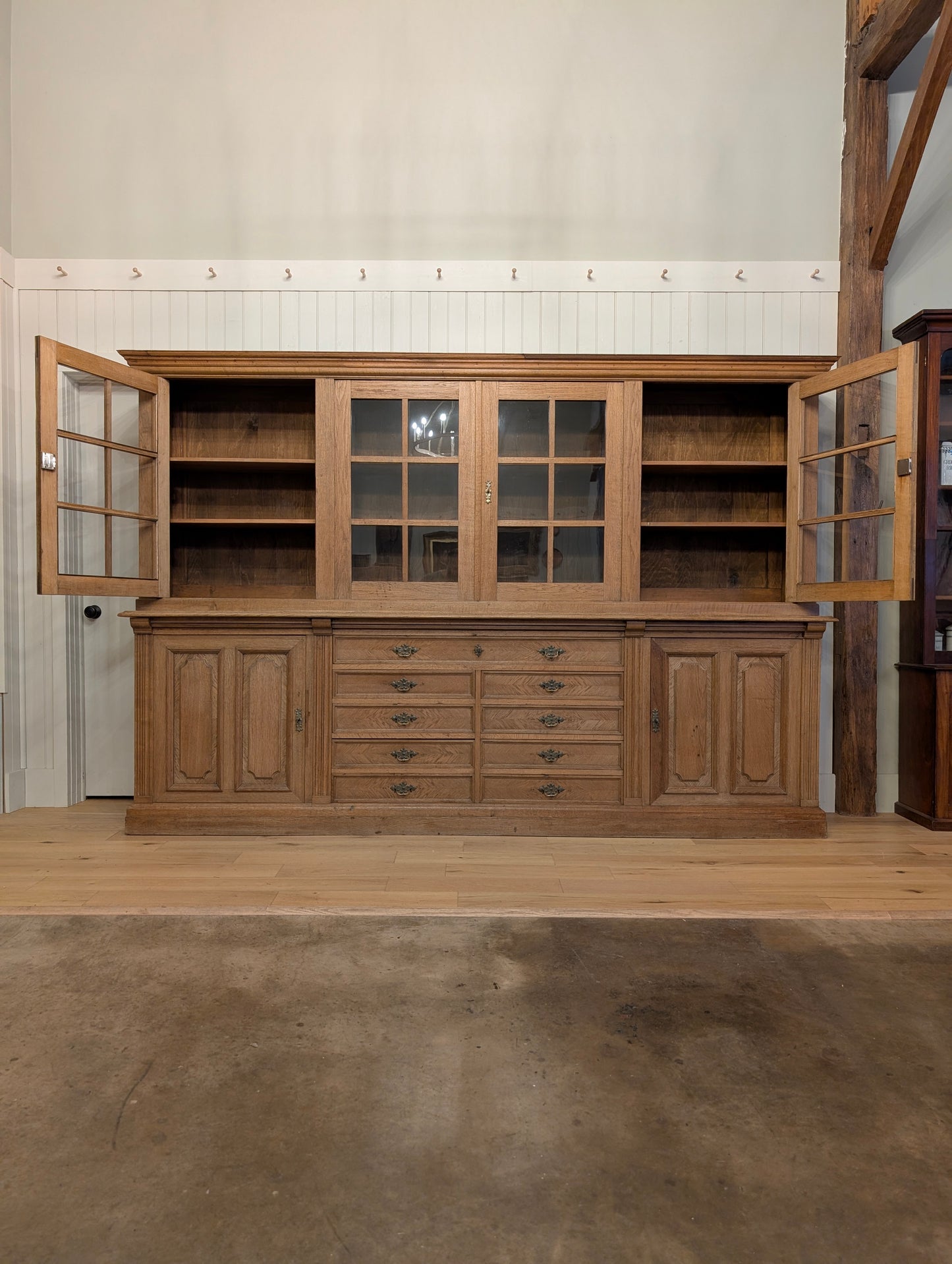 Arts and Crafts Oak Hutch