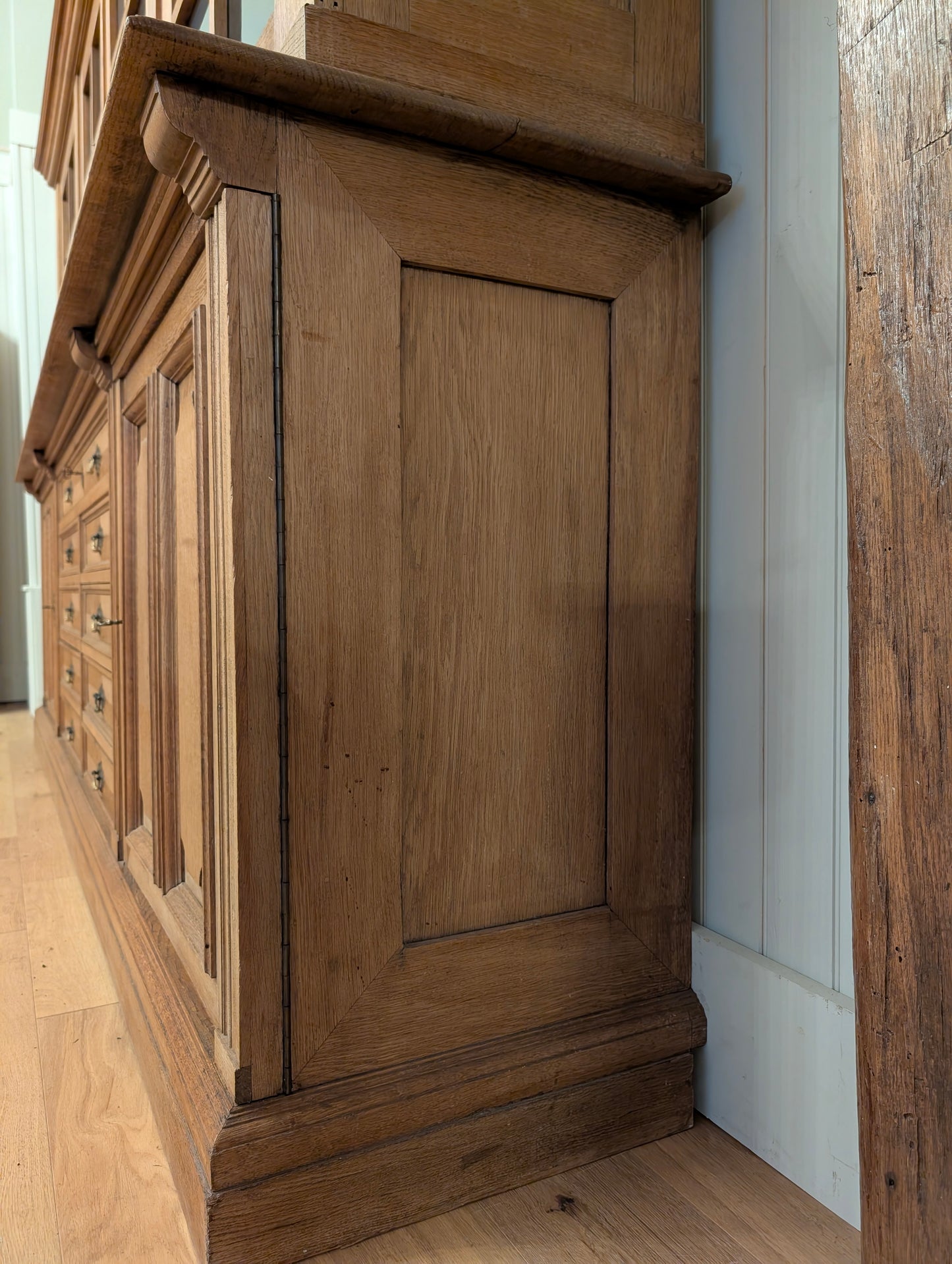 Arts and Crafts Oak Hutch