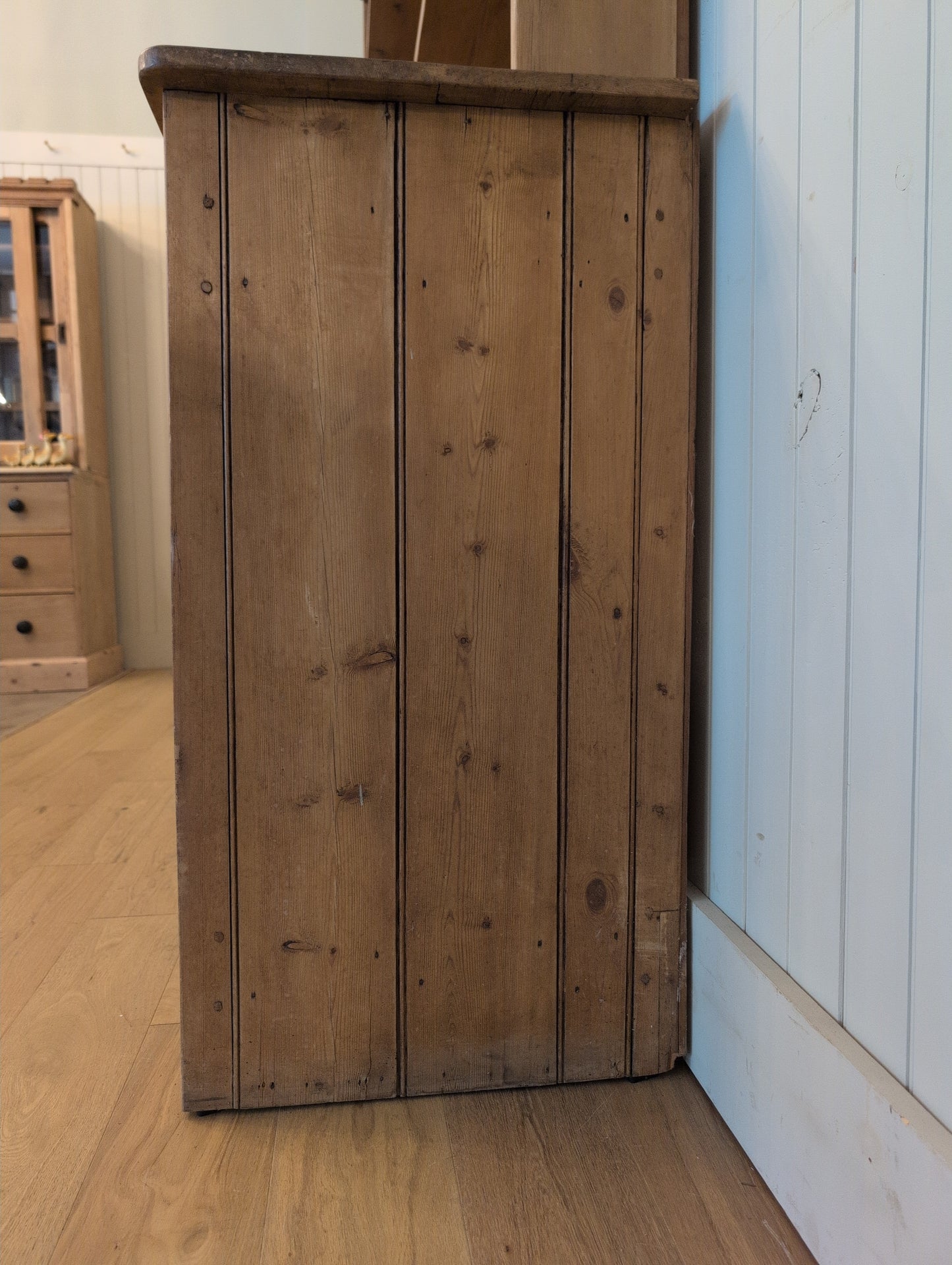 Majestic English Pine Hutch