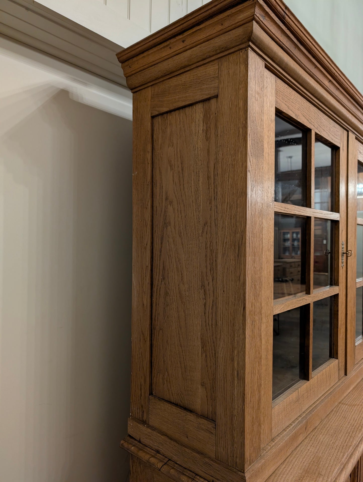Arts and Crafts Oak Hutch