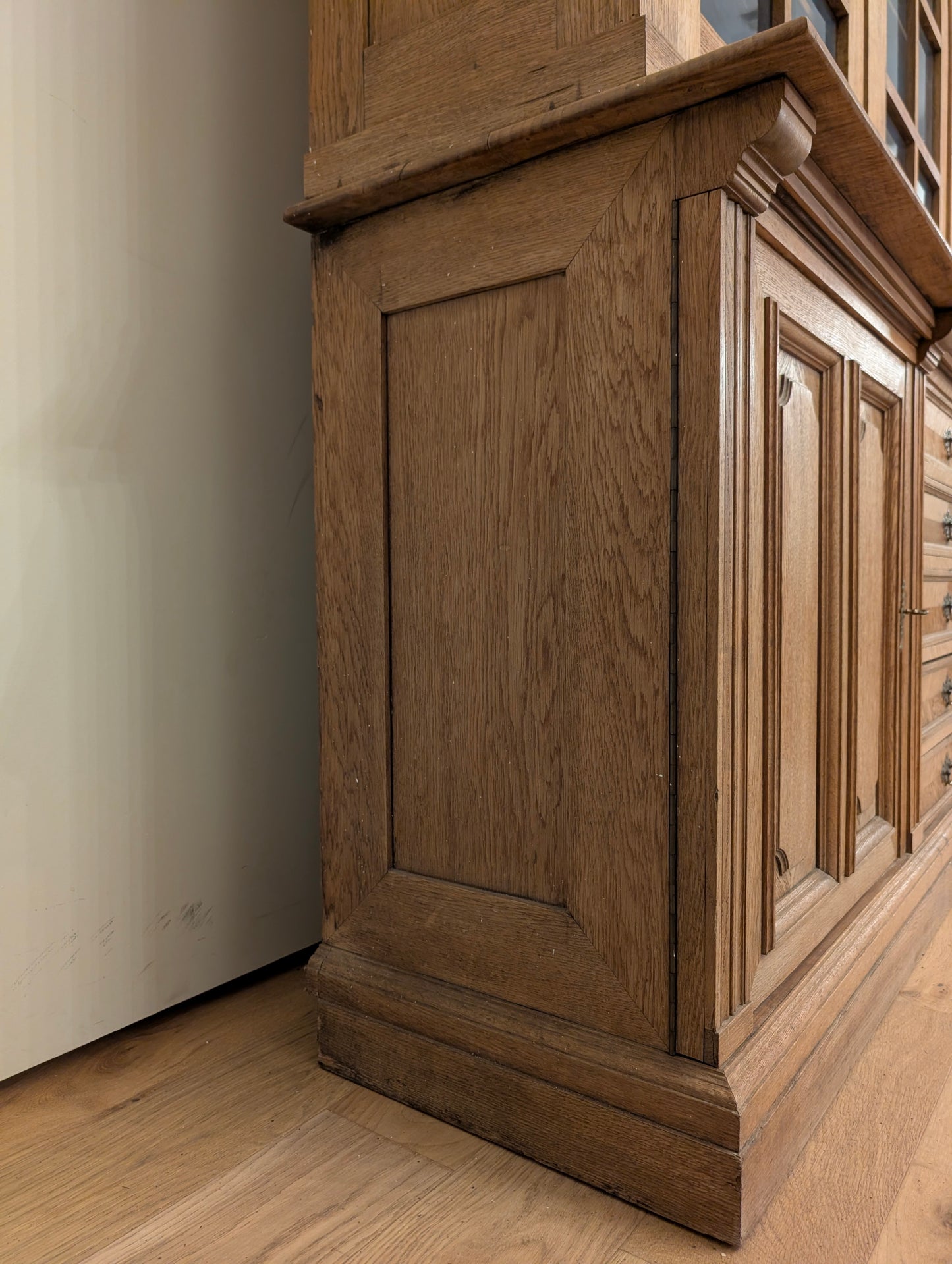 Arts and Crafts Oak Hutch