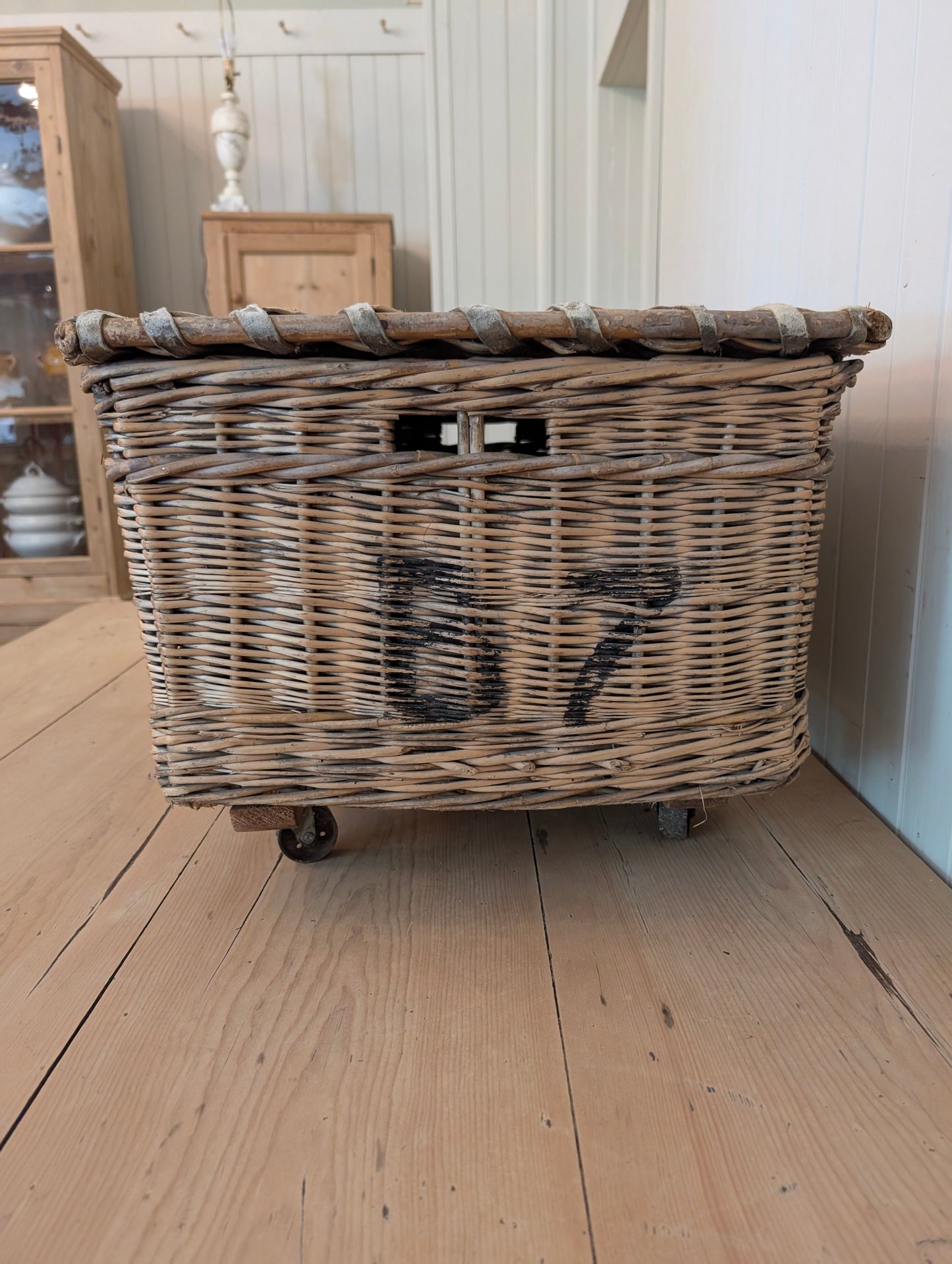 English Laundry Basket County Laundry