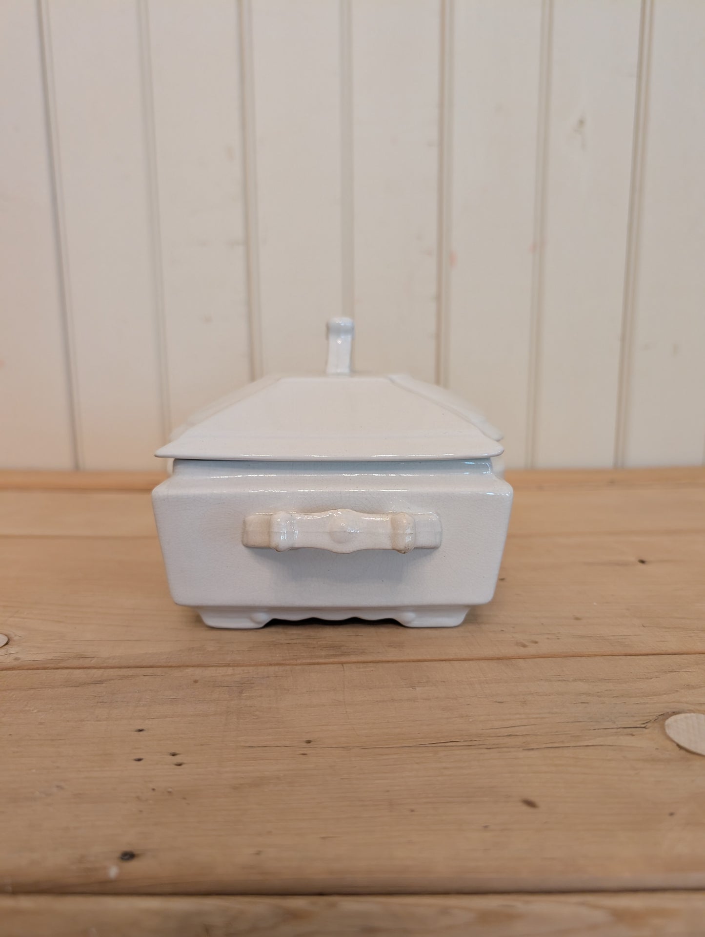 Johnson Brother Lidded Casserole Dish Large