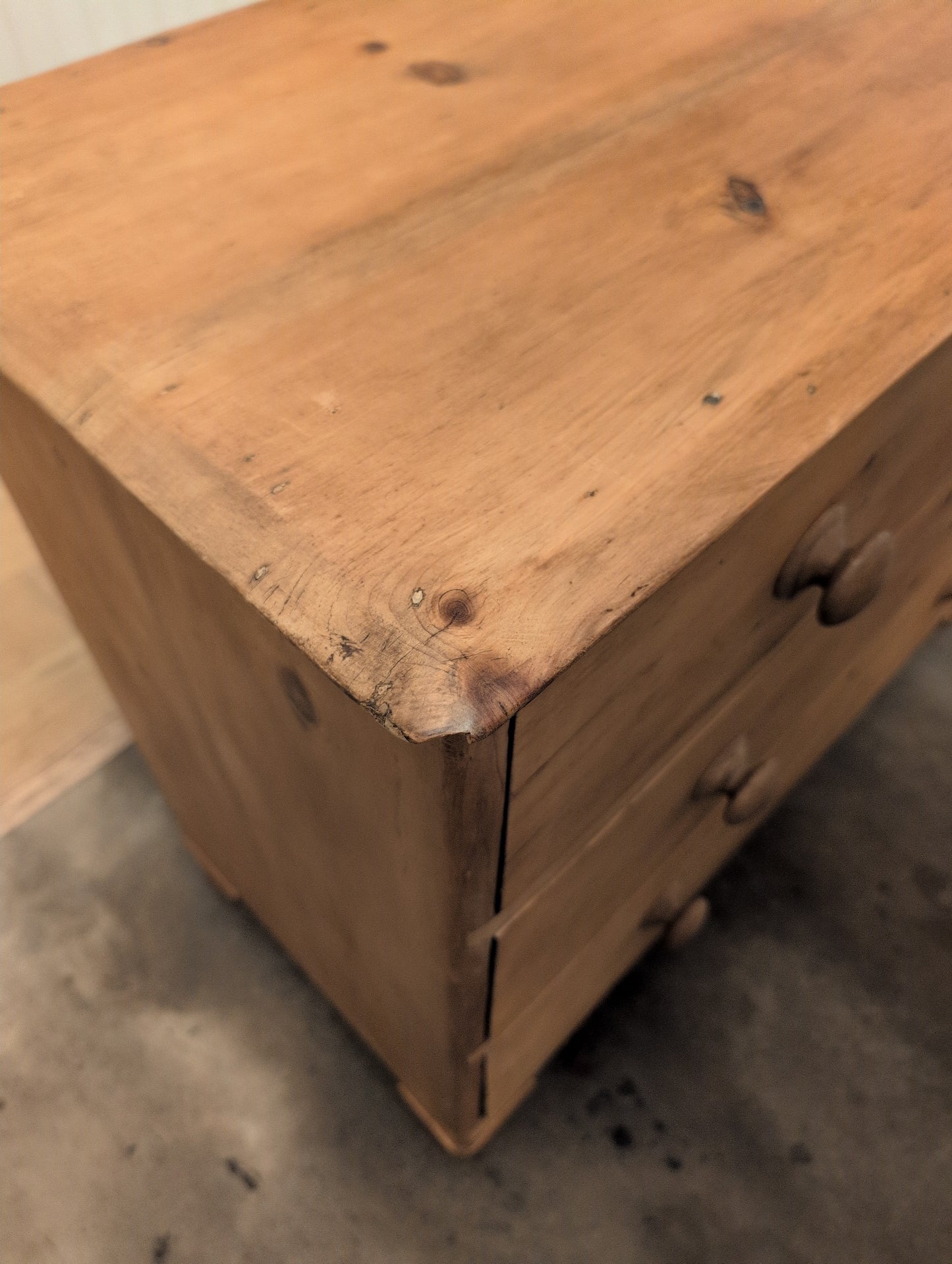 English Pine 3 Drawer Chest