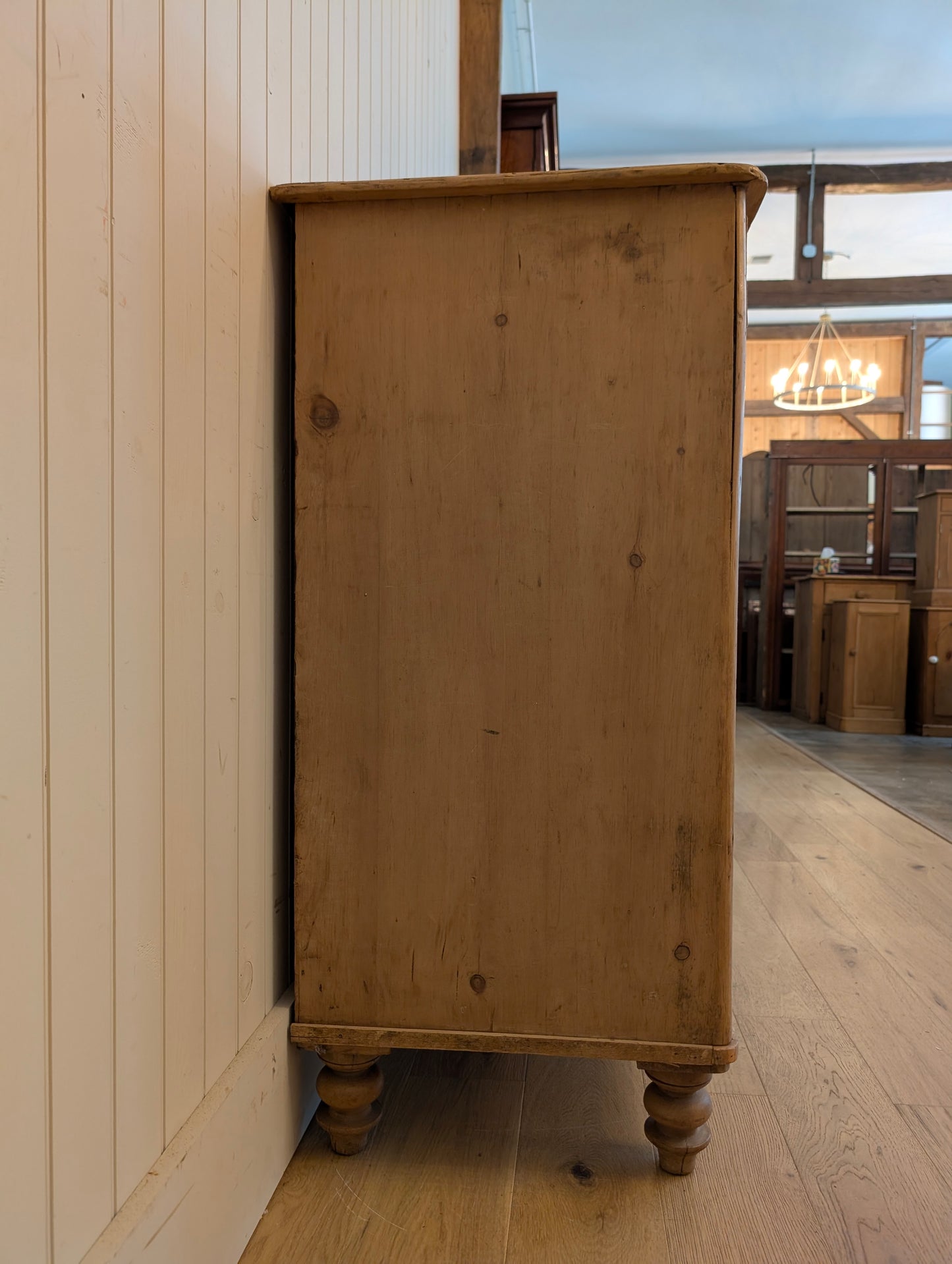 2 Over 4 Chest of Drawers - Removable Feet
