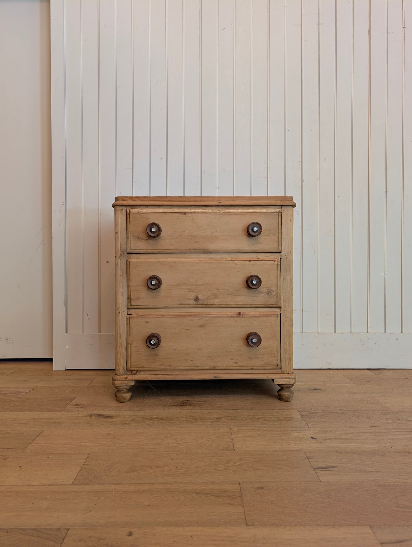 Petite 3 Drawer Chest