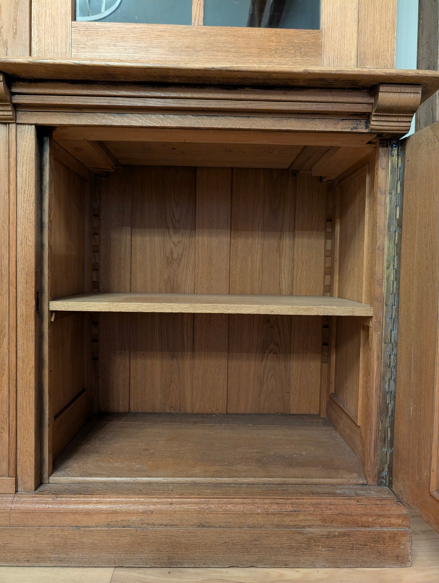 Arts and Crafts Oak Hutch