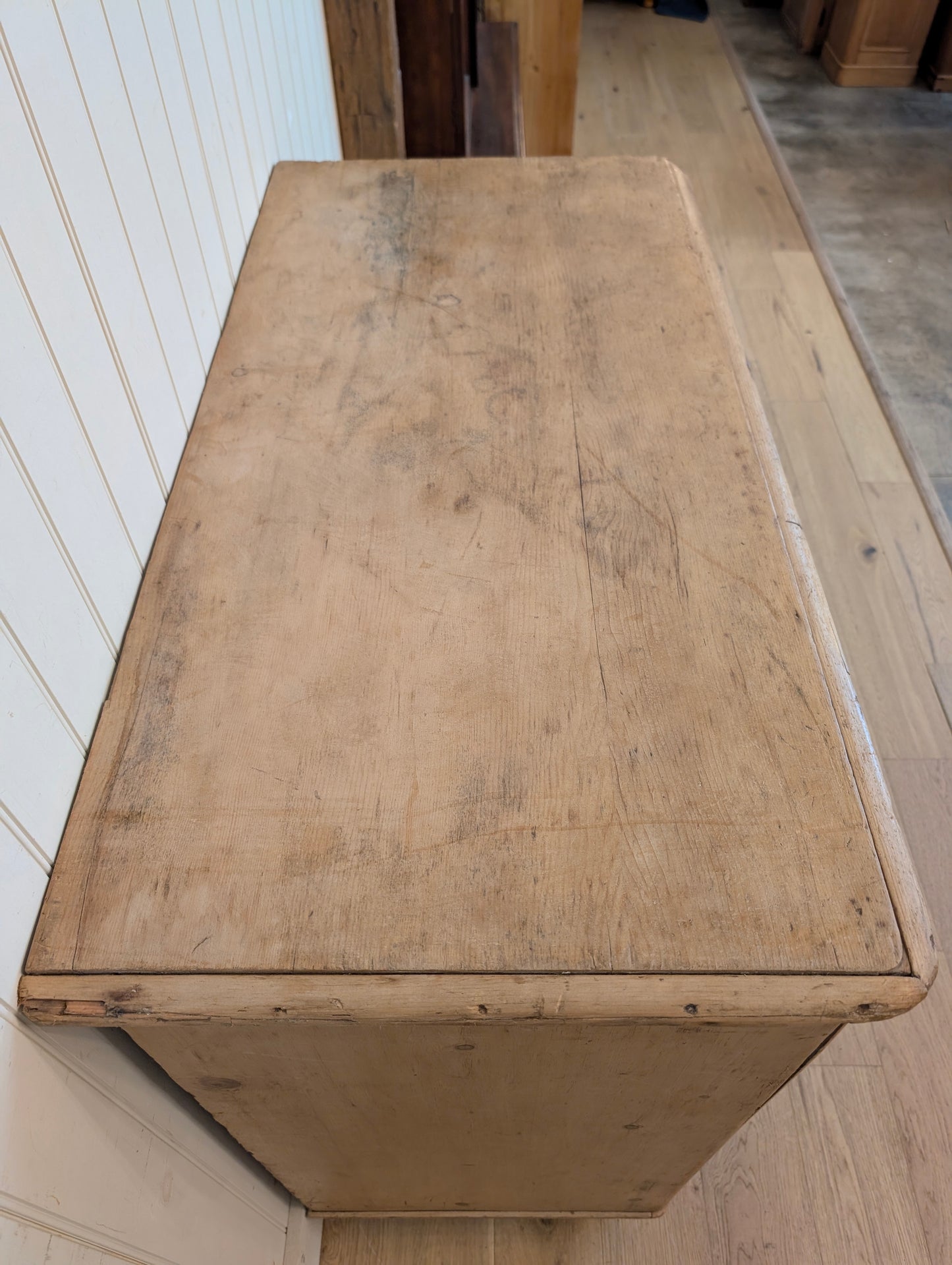 2 Over 4 Chest of Drawers - Removable Feet