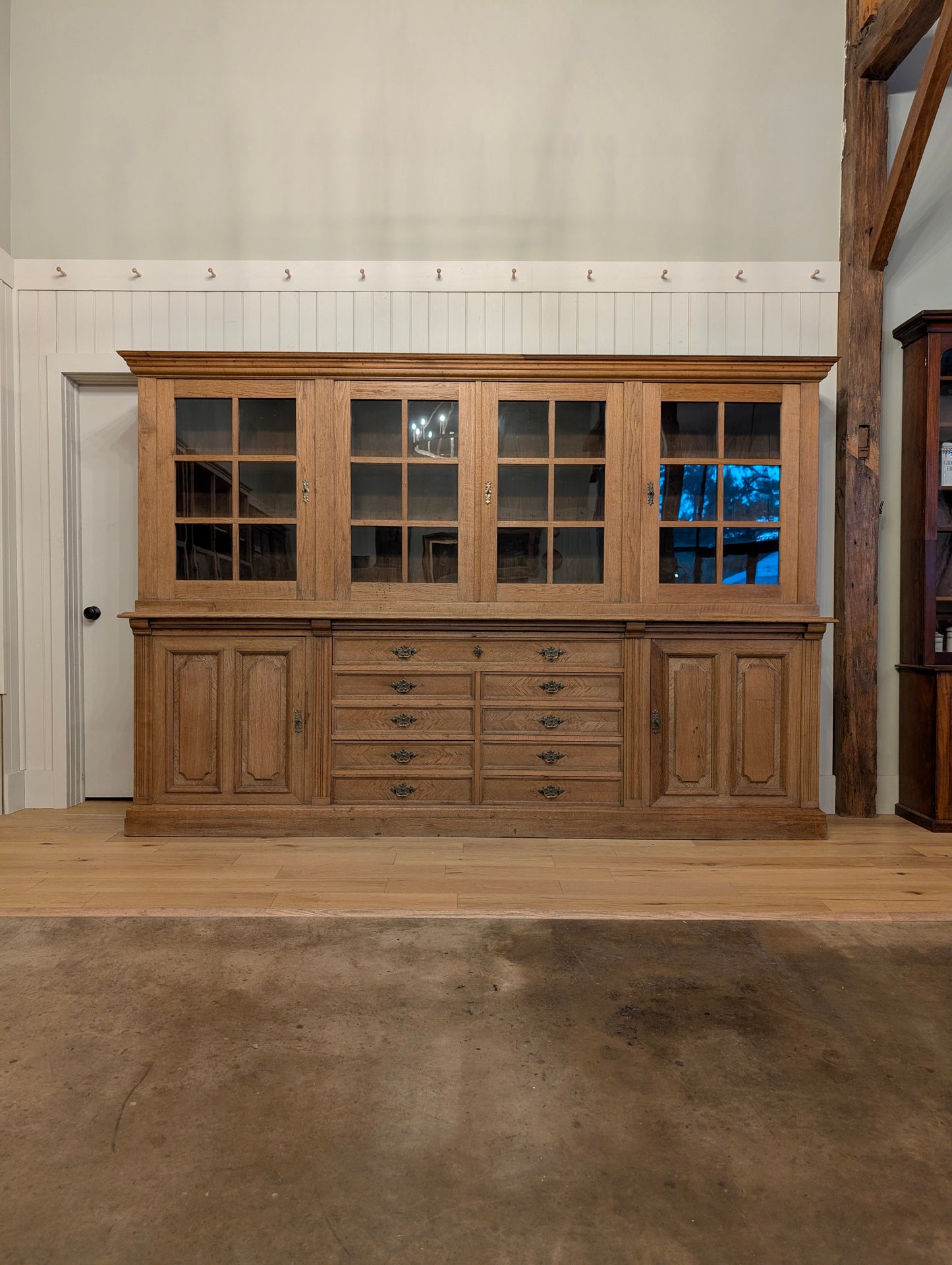 Arts and Crafts Oak Hutch