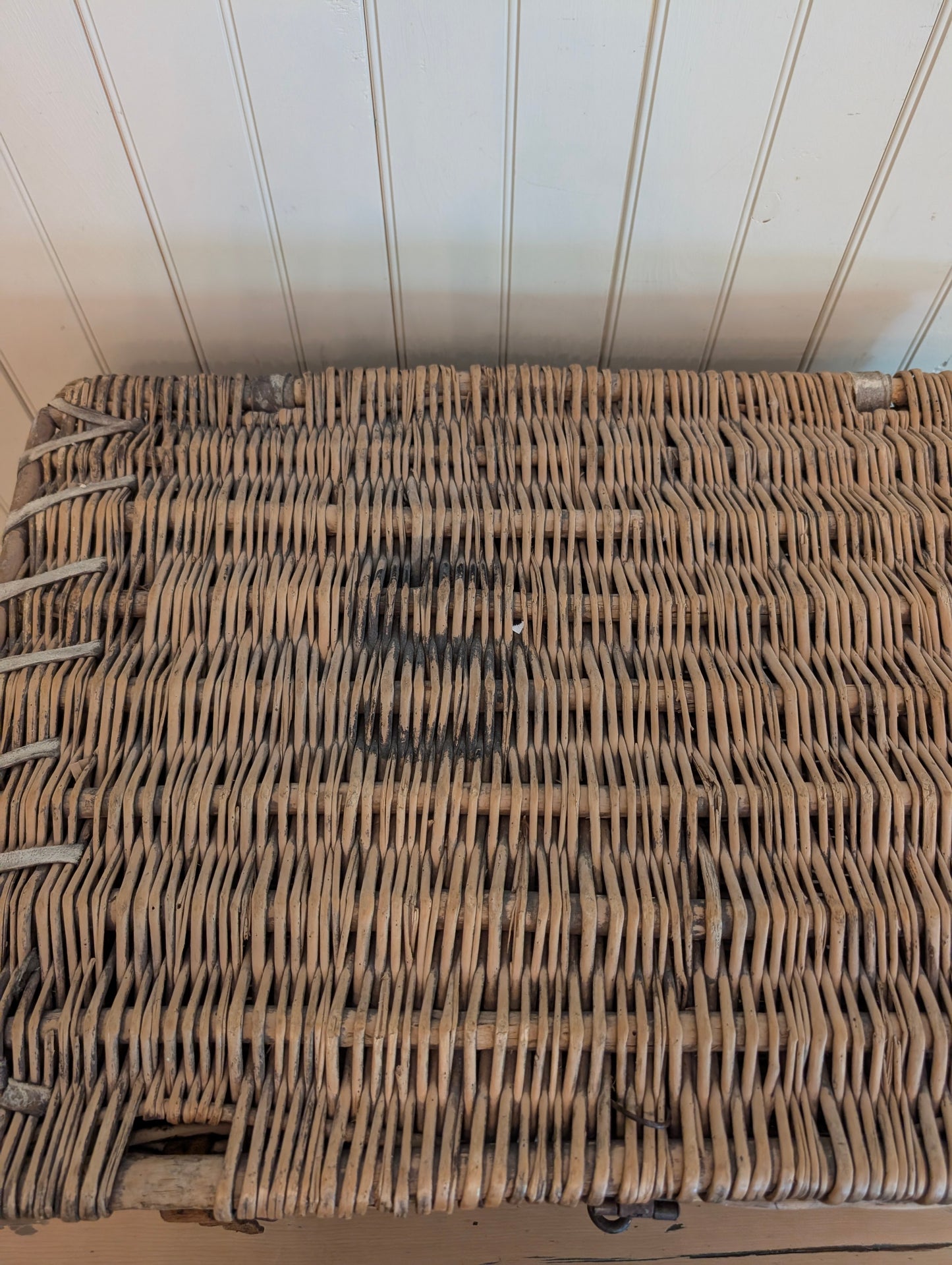 English Laundry Basket County Laundry