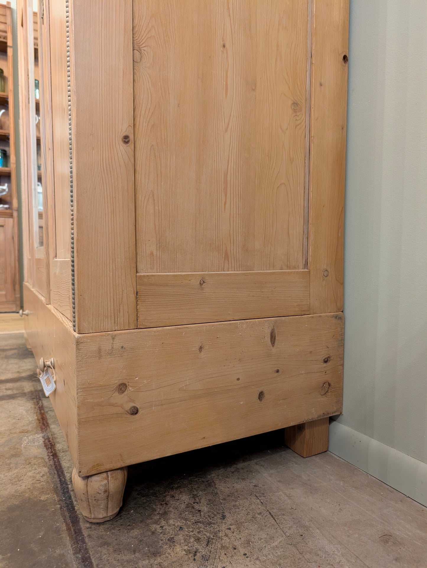 Mellow Pine Triple Door Wardrobe w/Mirror