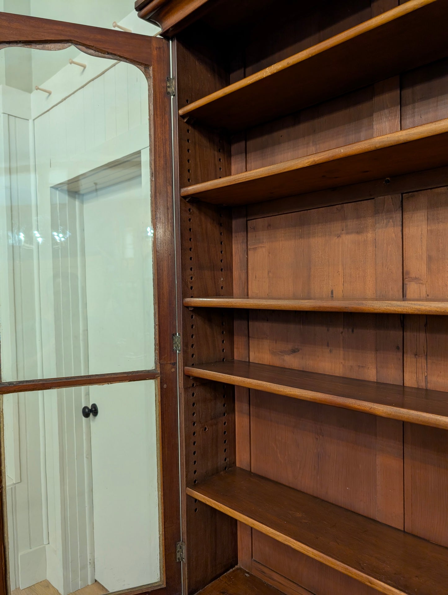 Glass Door Mahogany Hutch