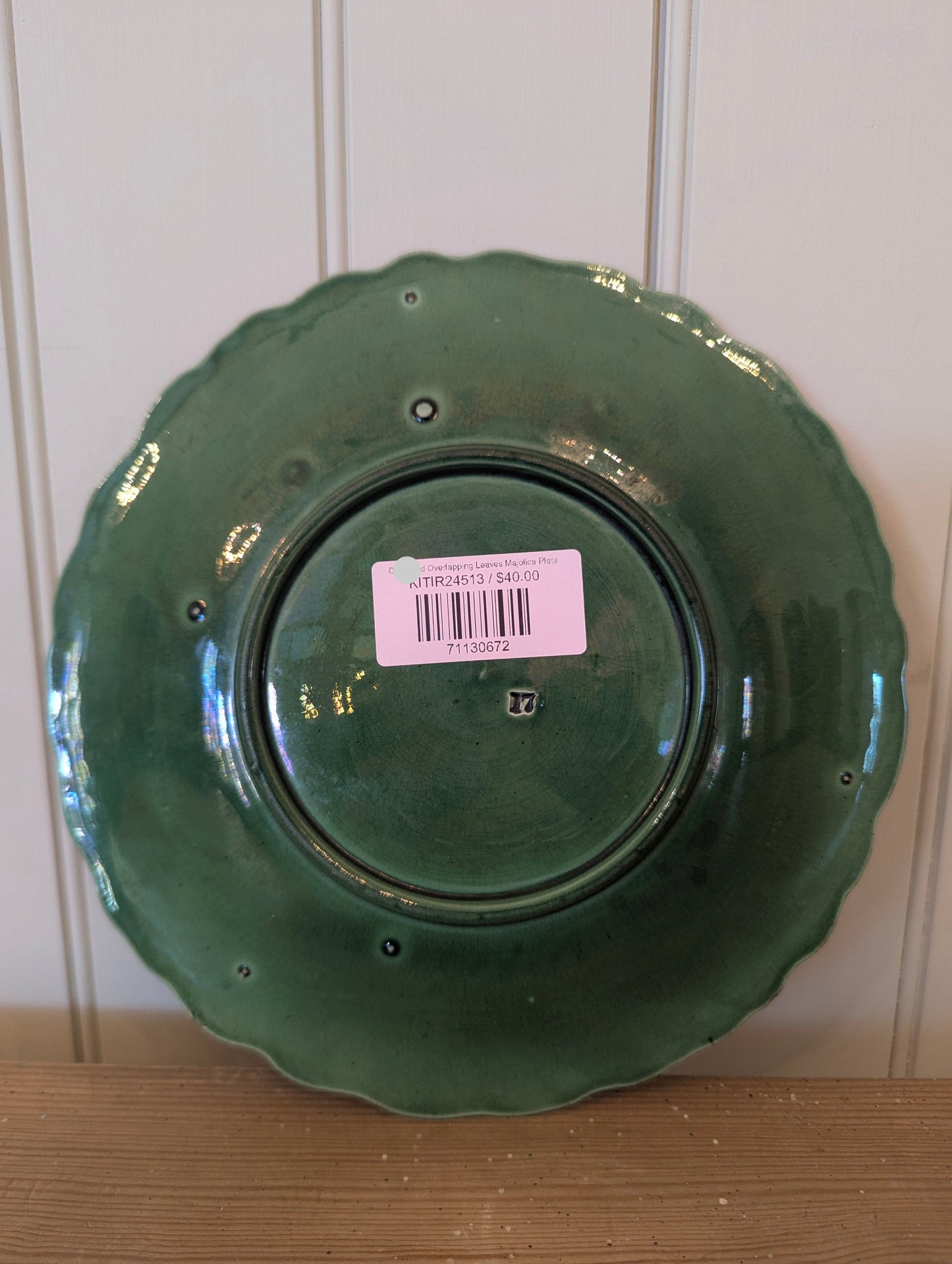 Wedgewood Overlapping Leaves Majolica Plate
