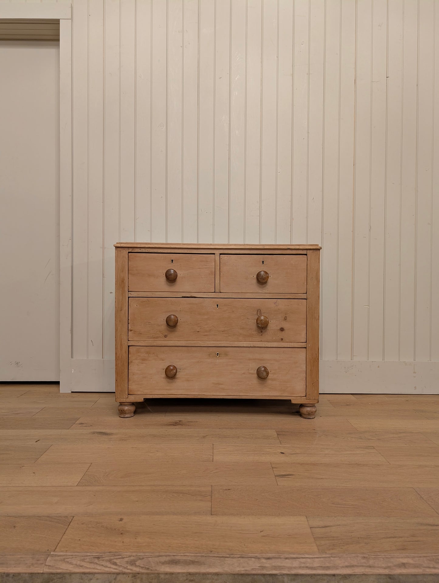 Stout Pine 2 Over 2 Chest