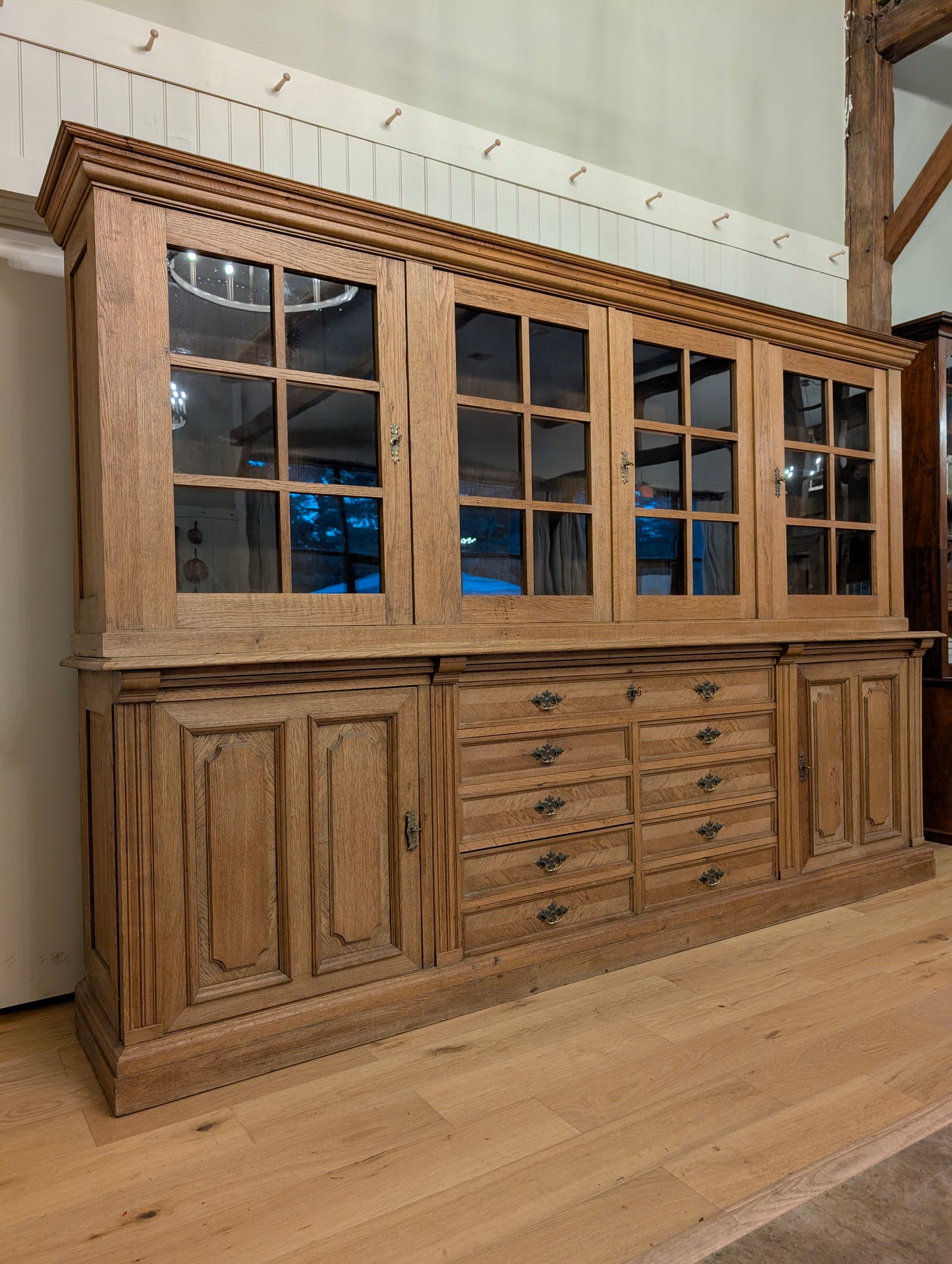 Arts and Crafts Oak Hutch