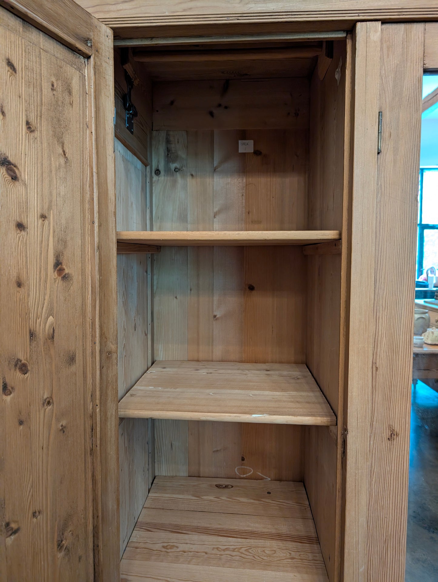 Scandinavian Knockdown Wardrobe w/Mirror
