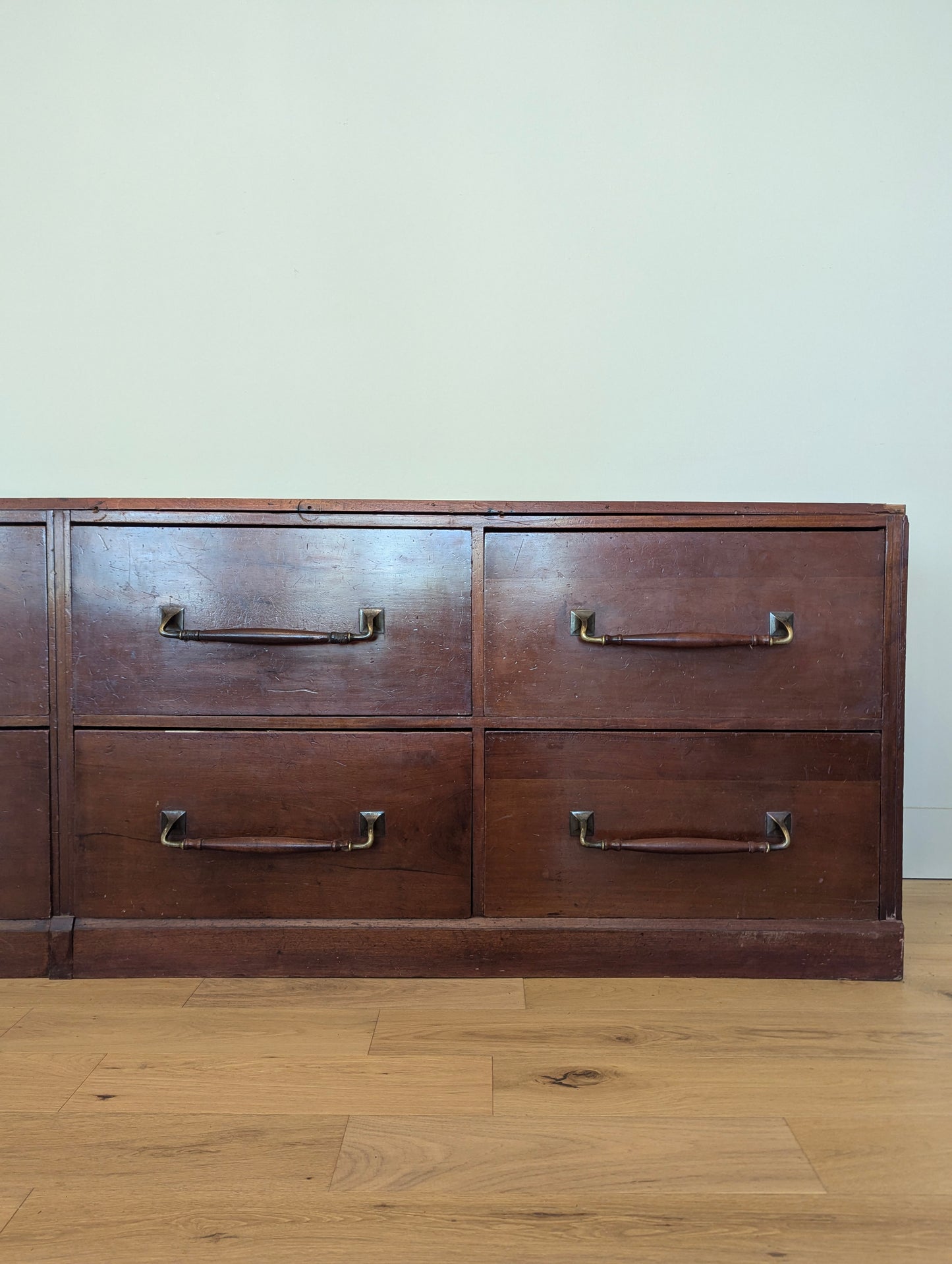 Mahogany Bank of 8 Drawers