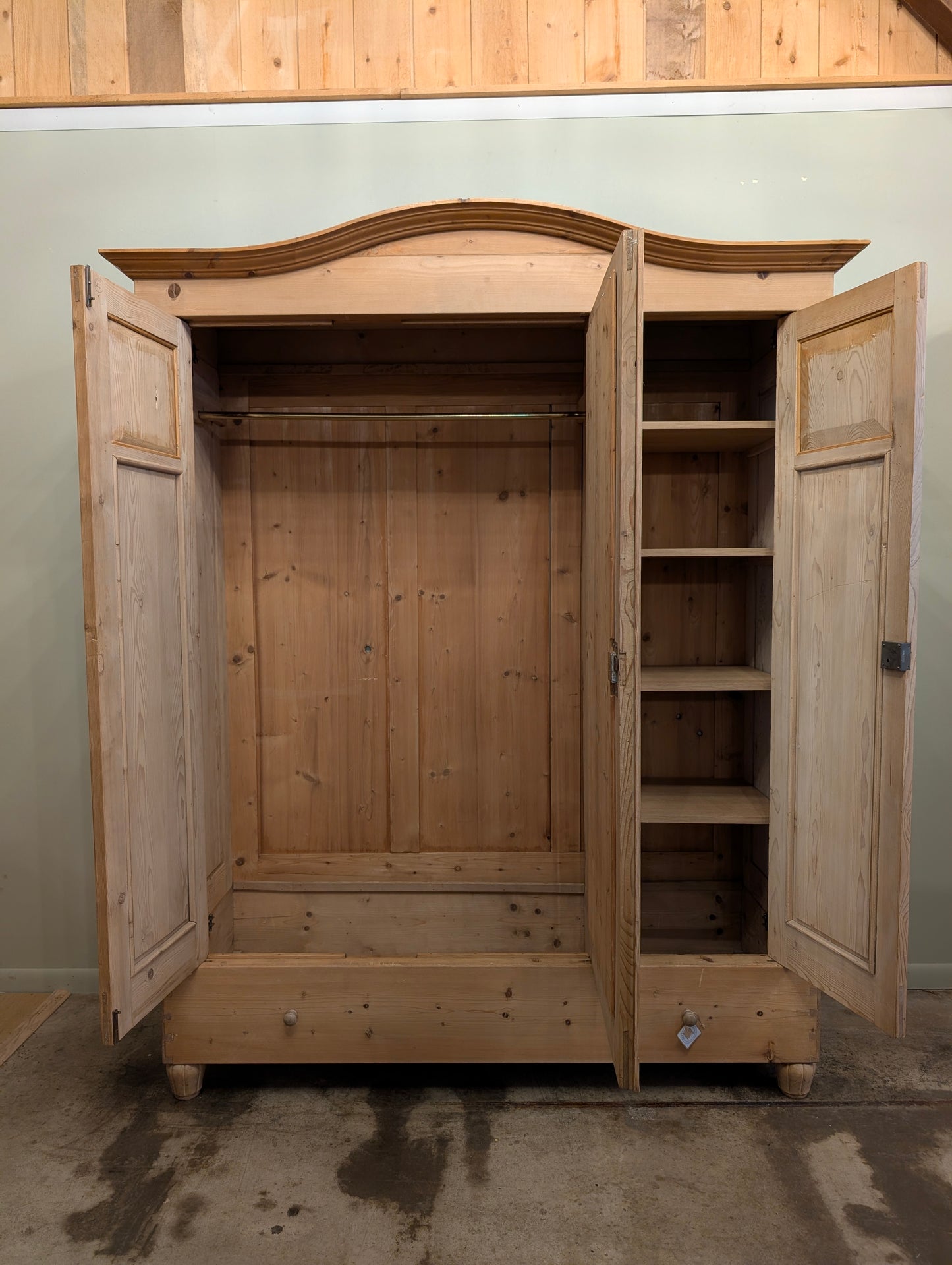 Mellow Pine Triple Door Wardrobe w/Mirror