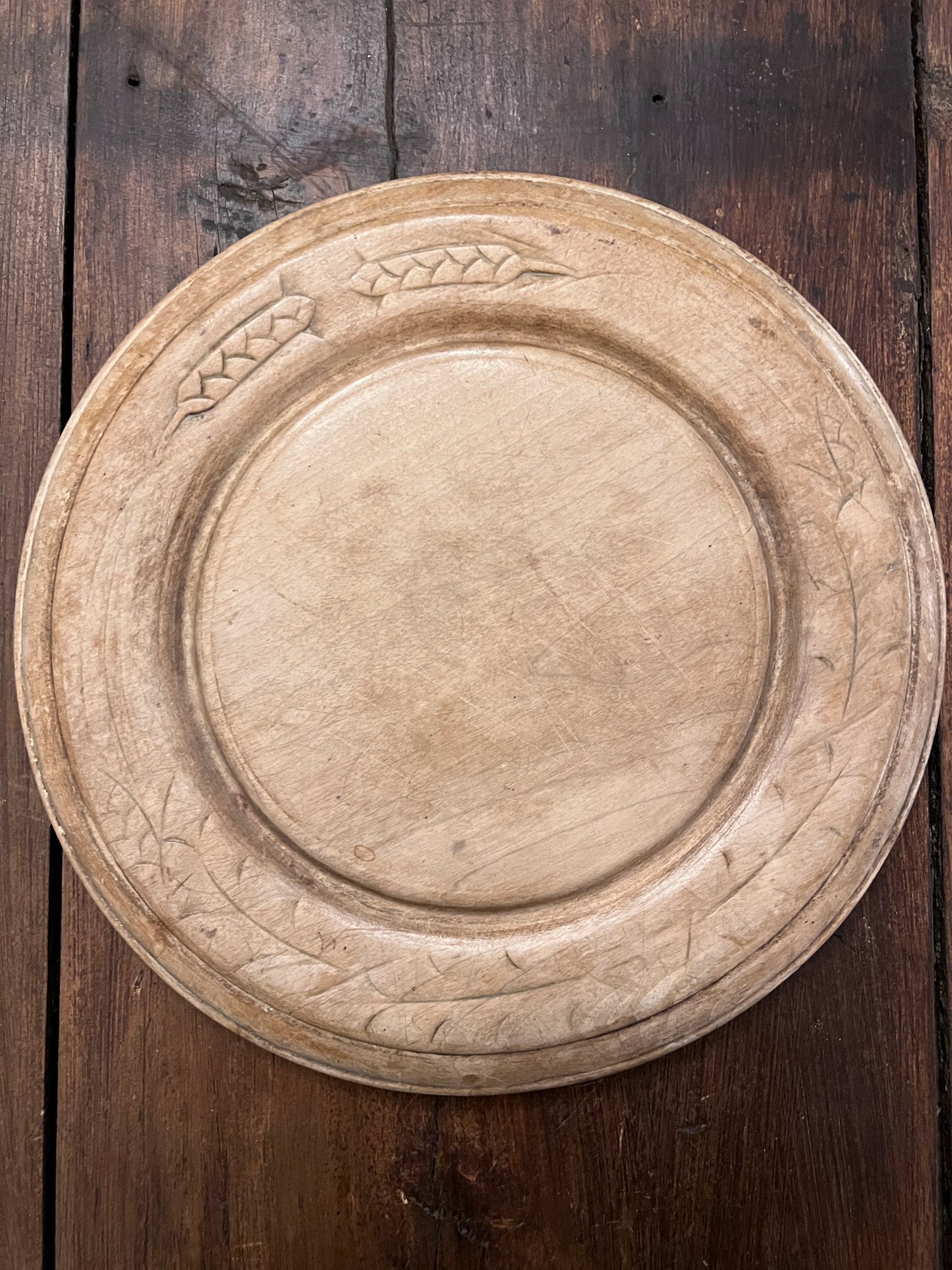 English Carved Breadboard