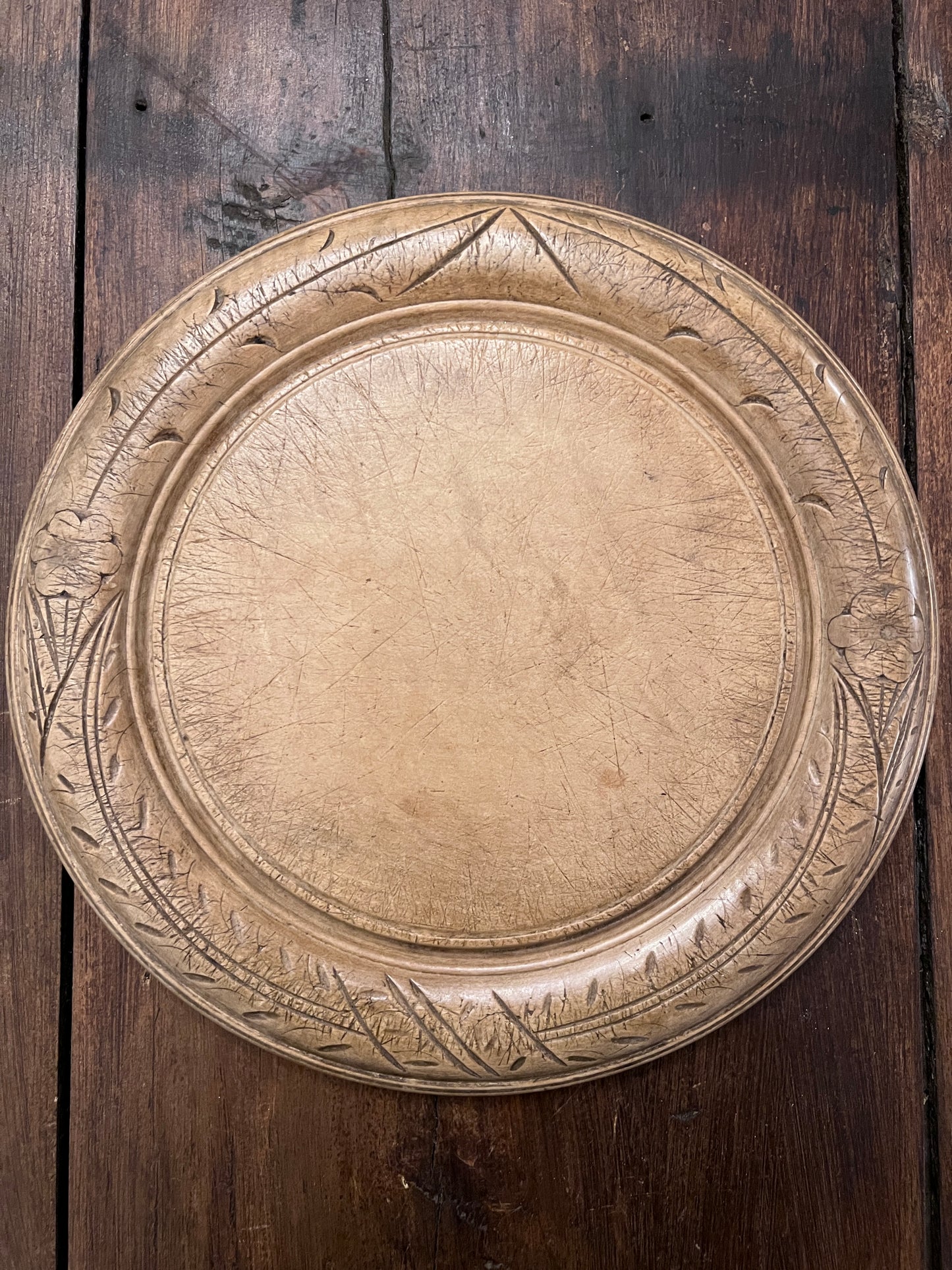 English Carved Breadboard